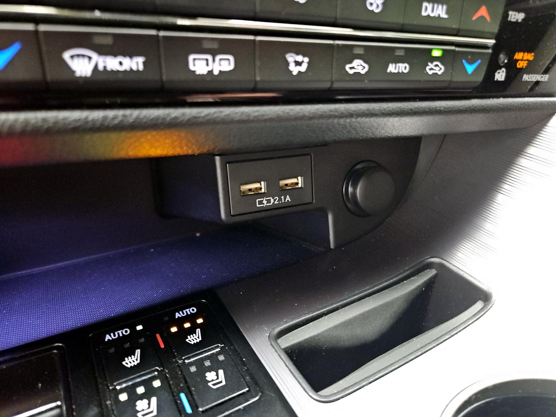 Thumbnail: 2020 Lexus RX - 19