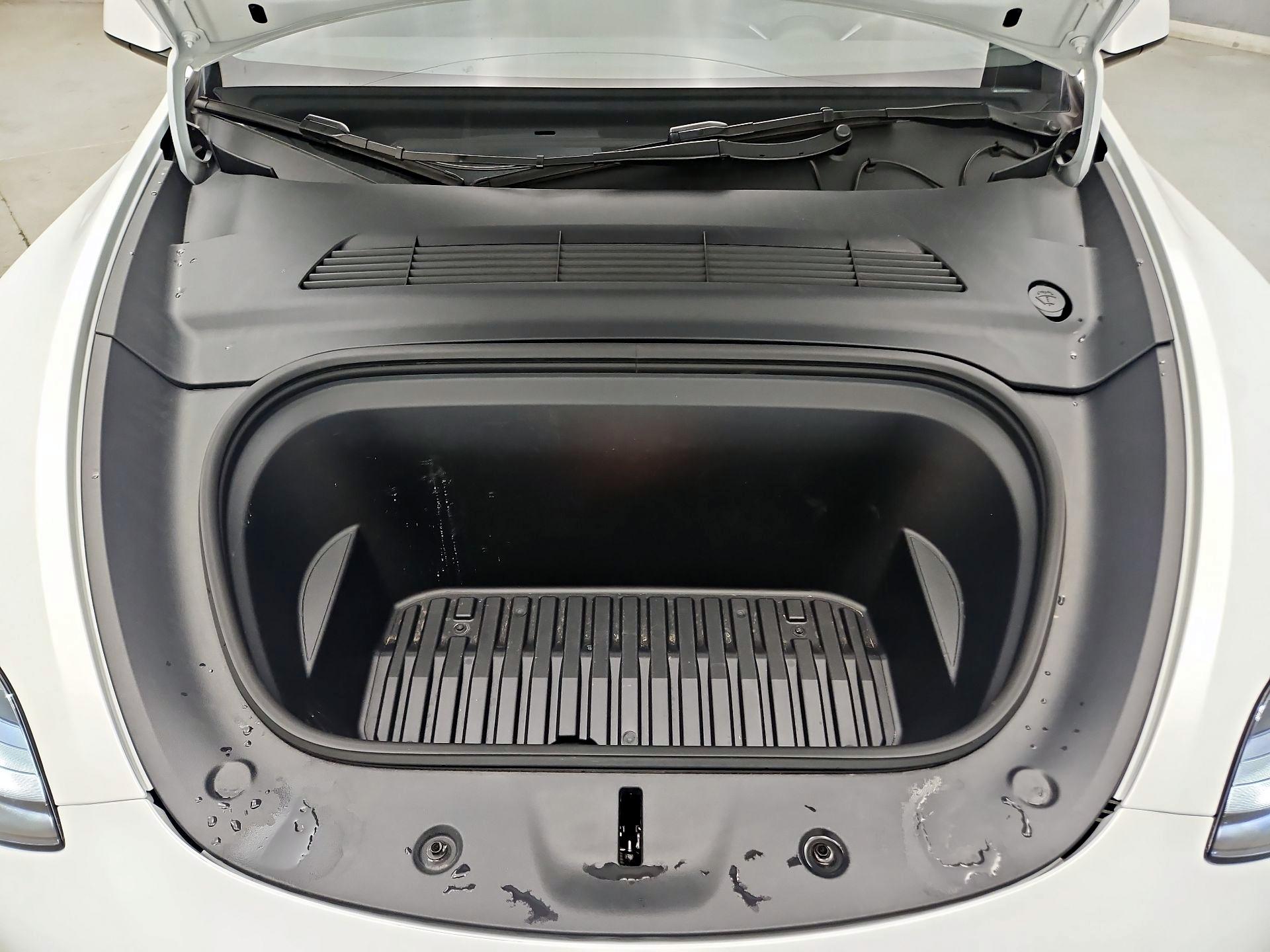 Thumbnail: 2025 Tesla Model Y - 20