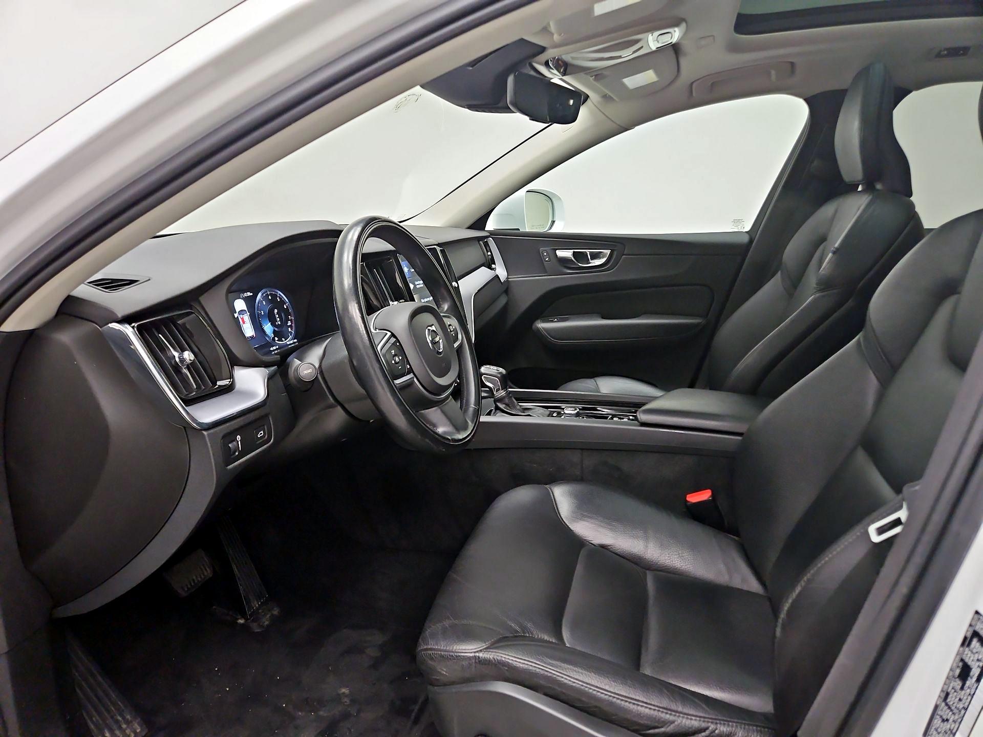 Thumbnail: 2020 Volvo XC60 - 11