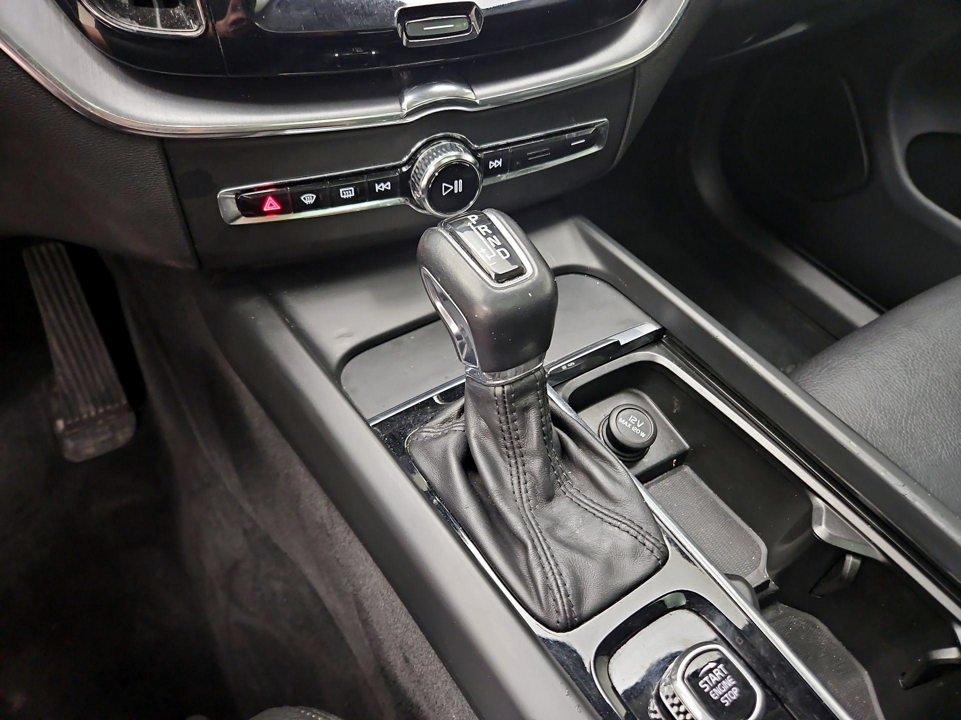 Thumbnail: 2020 Volvo XC60 - 18