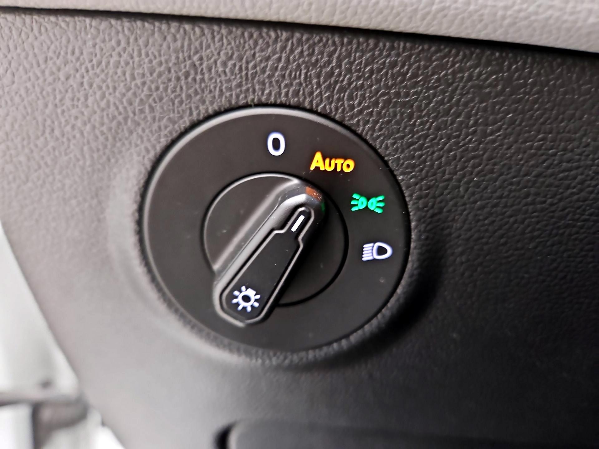 Thumbnail: 2023 Volkswagen Taos - 13