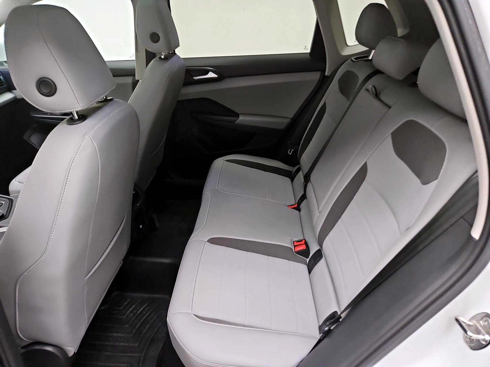 Thumbnail: 2023 Volkswagen Taos - 20