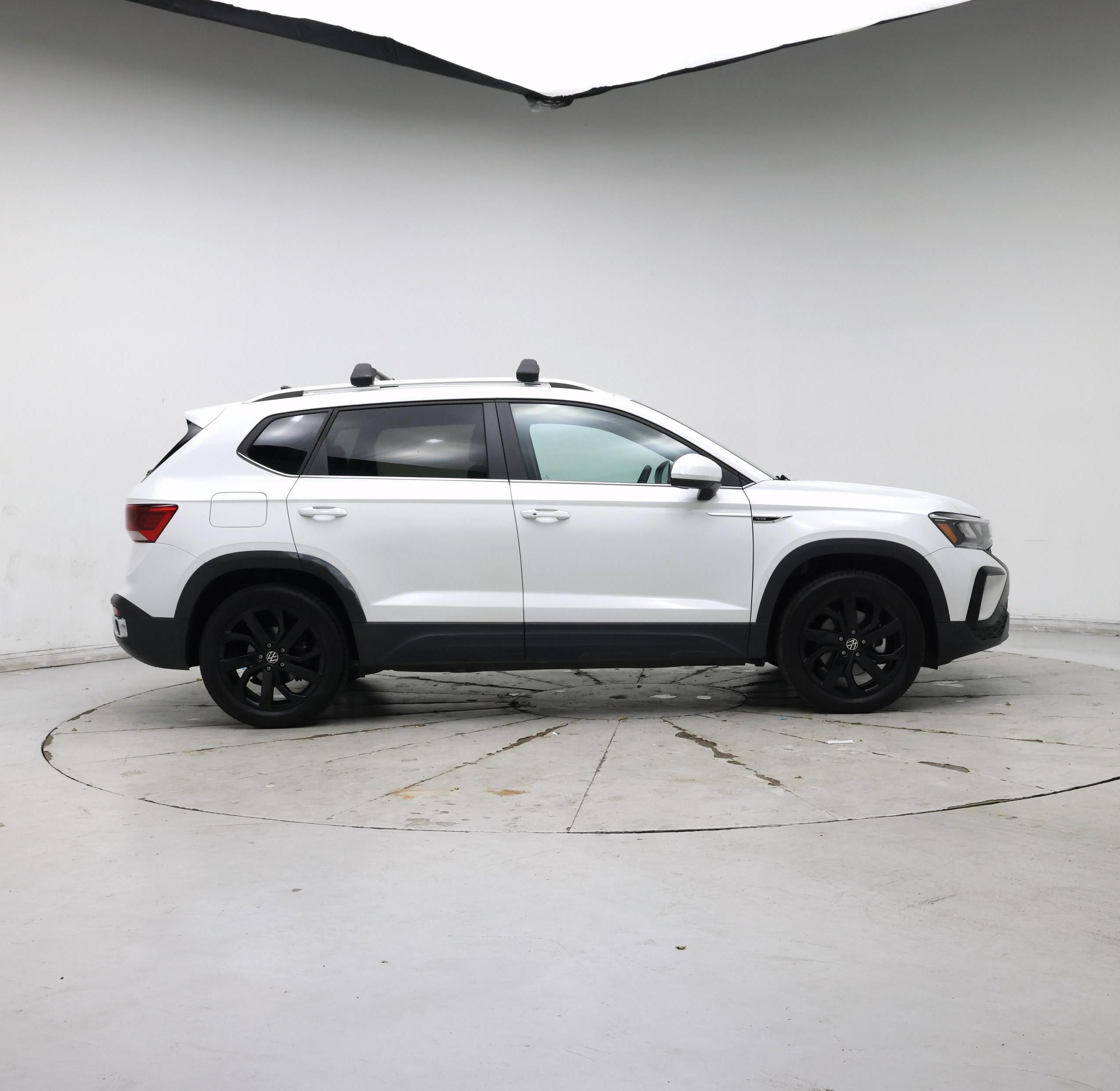 Thumbnail: 2023 Volkswagen Taos - 7