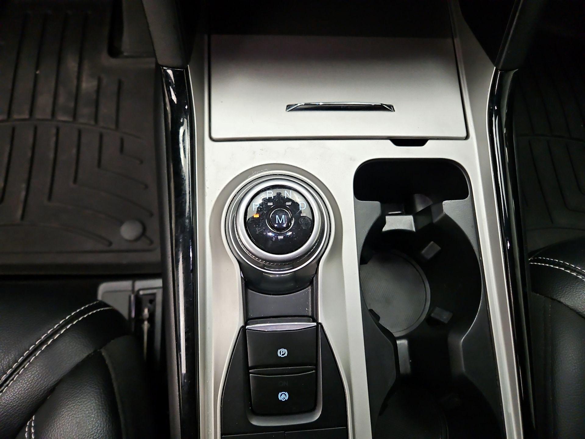 Thumbnail: 2023 Ford Explorer - 17