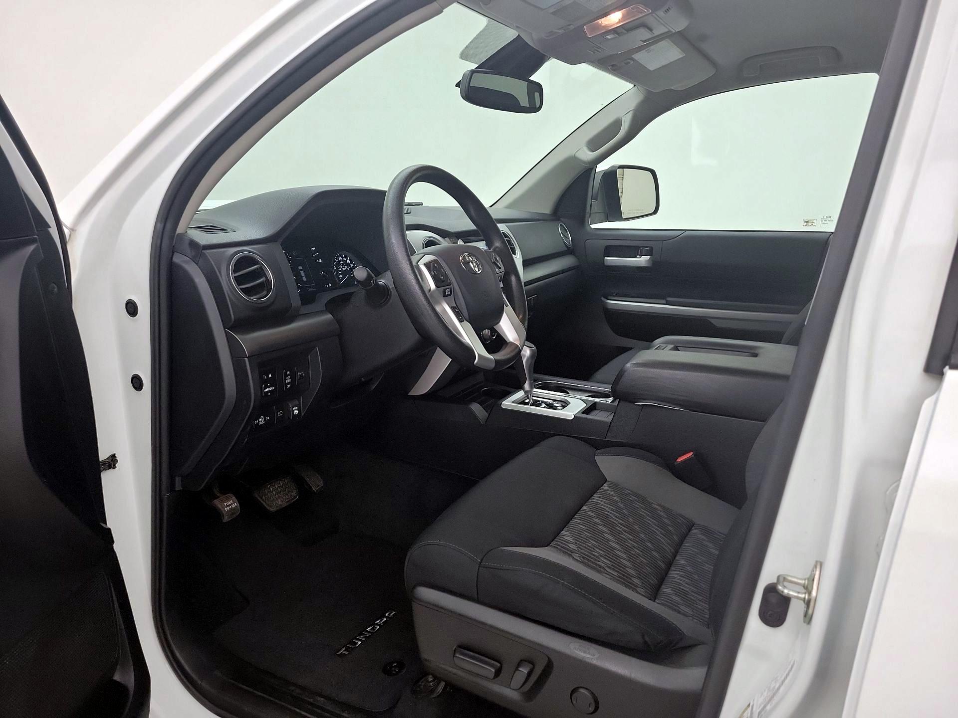 Thumbnail: 2020 Toyota Tundra - 11