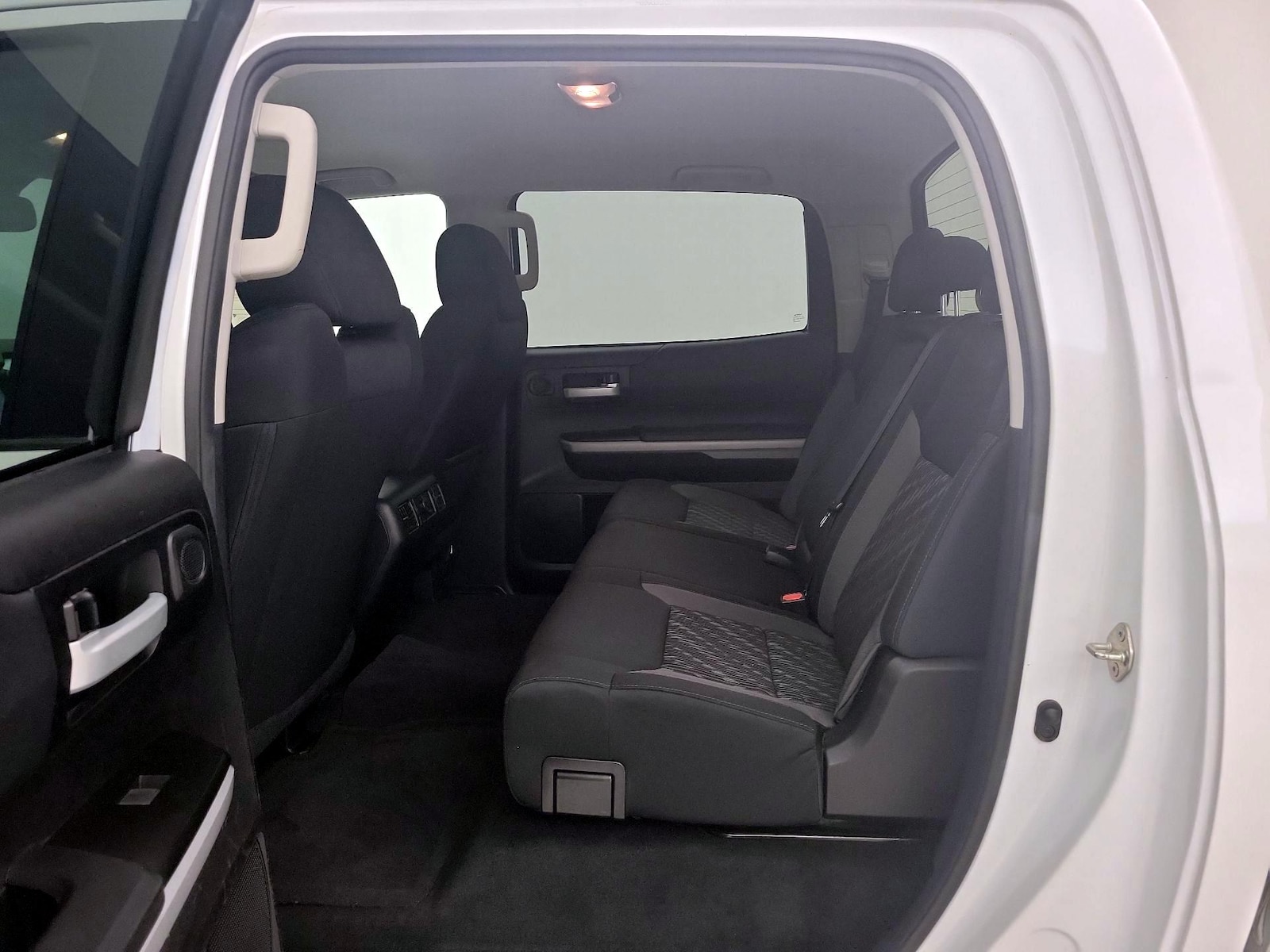 2020 Toyota Tundra SR5 - Photo 21