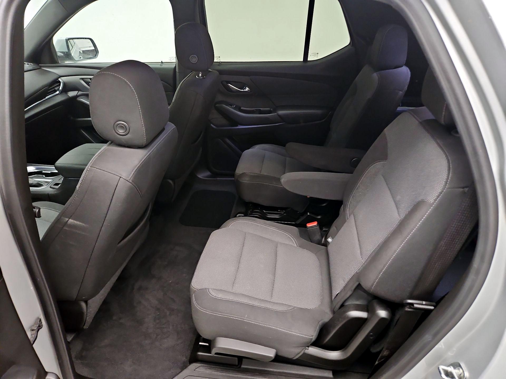 Thumbnail: 2022 Chevrolet Traverse - 19