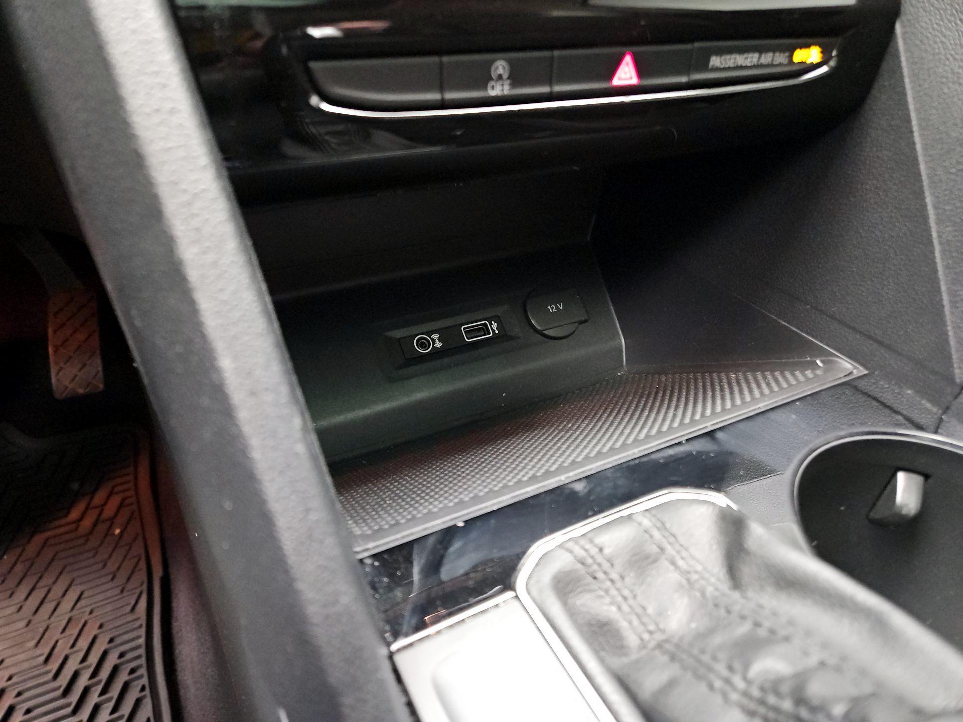 Thumbnail: 2018 Volkswagen Atlas - 16