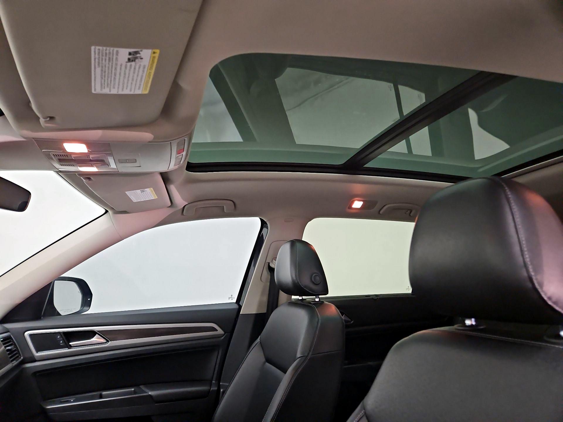 Thumbnail: 2018 Volkswagen Atlas - 17