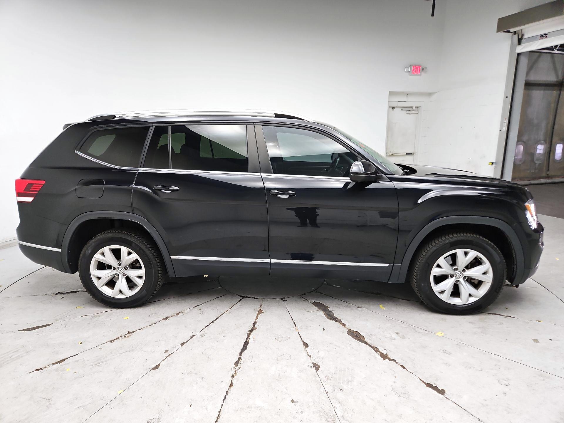 Thumbnail: 2018 Volkswagen Atlas - 4