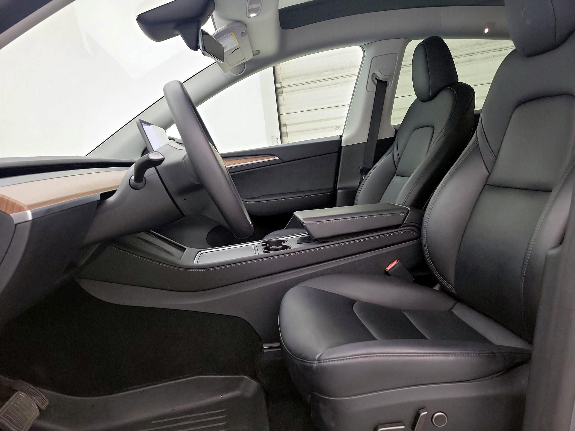 Thumbnail: 2025 Tesla Model Y - 11