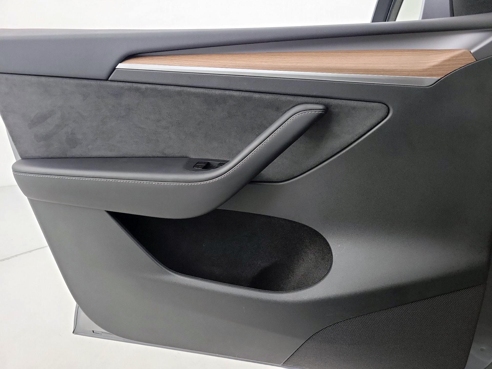 Thumbnail: 2025 Tesla Model Y - 12