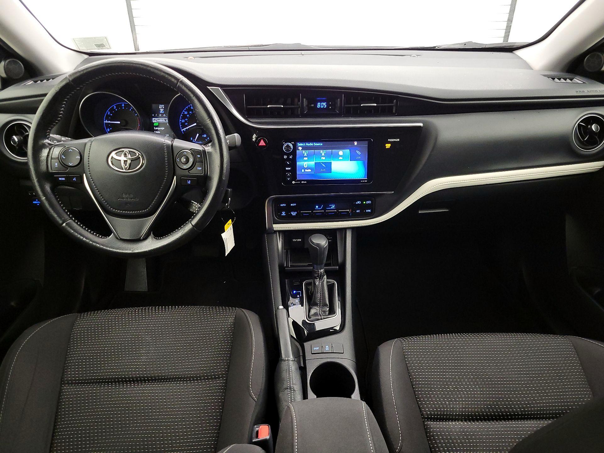 Thumbnail: 2017 Toyota Corolla iM - 9