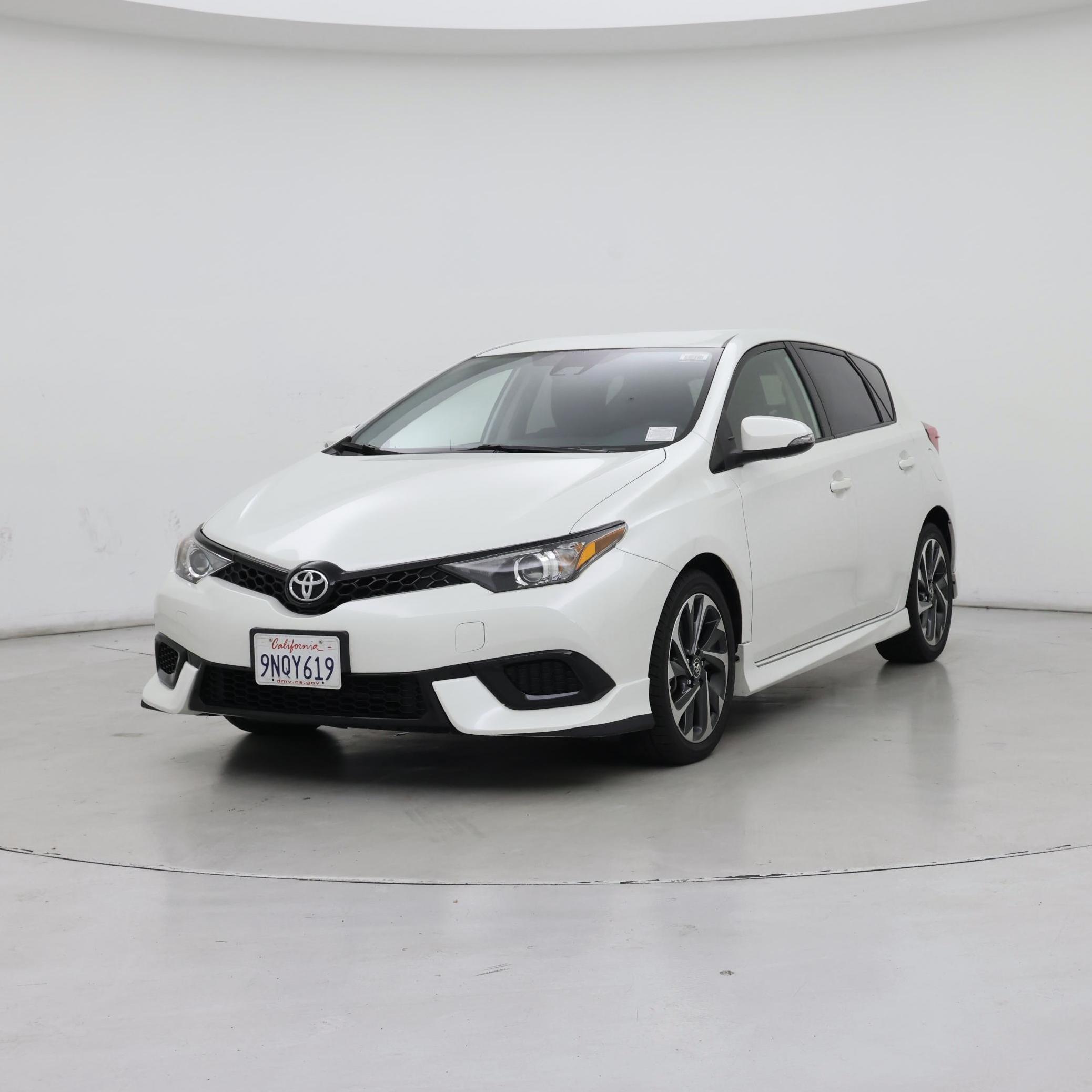 Thumbnail: 2017 Toyota Corolla iM - 4