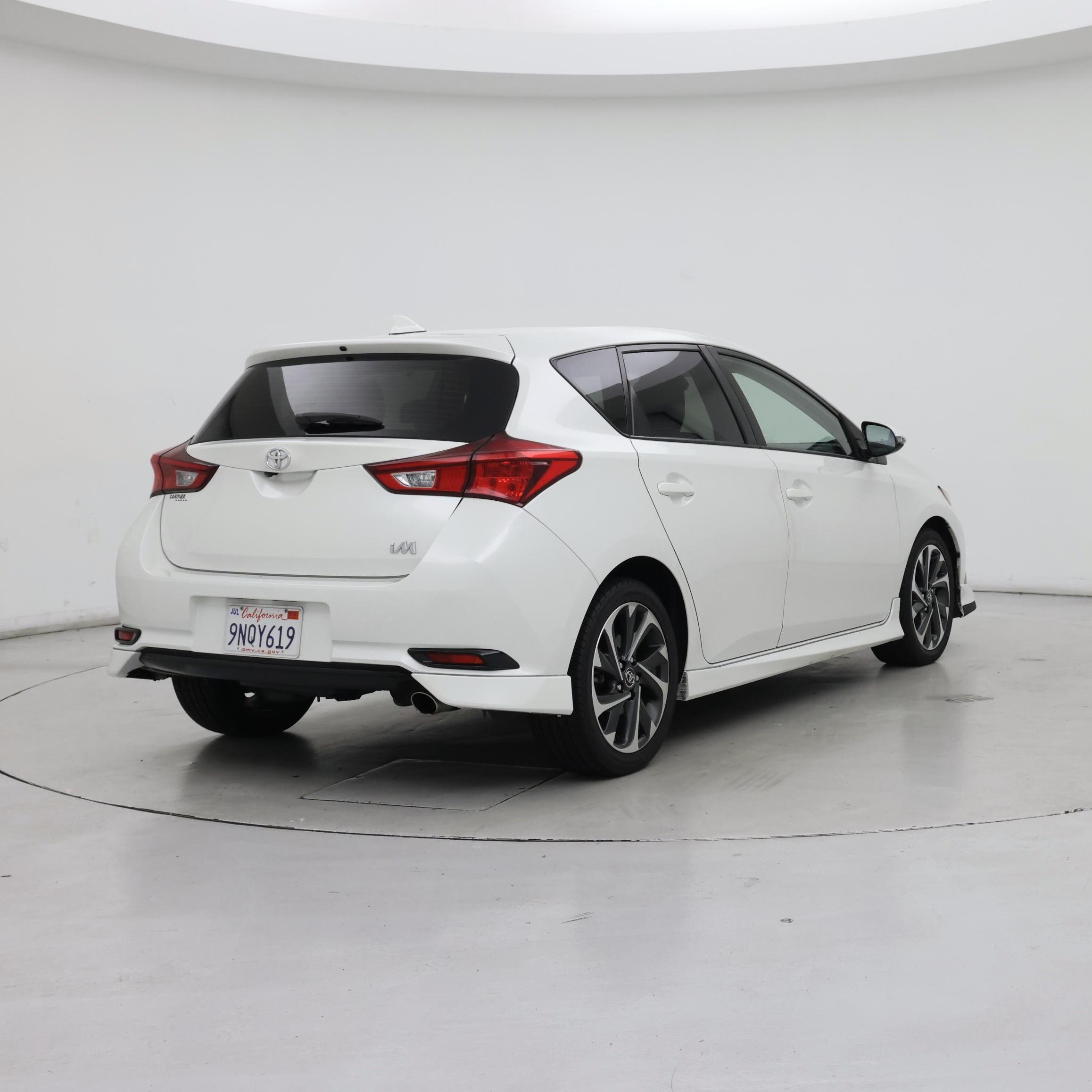Thumbnail: 2017 Toyota Corolla iM - 8