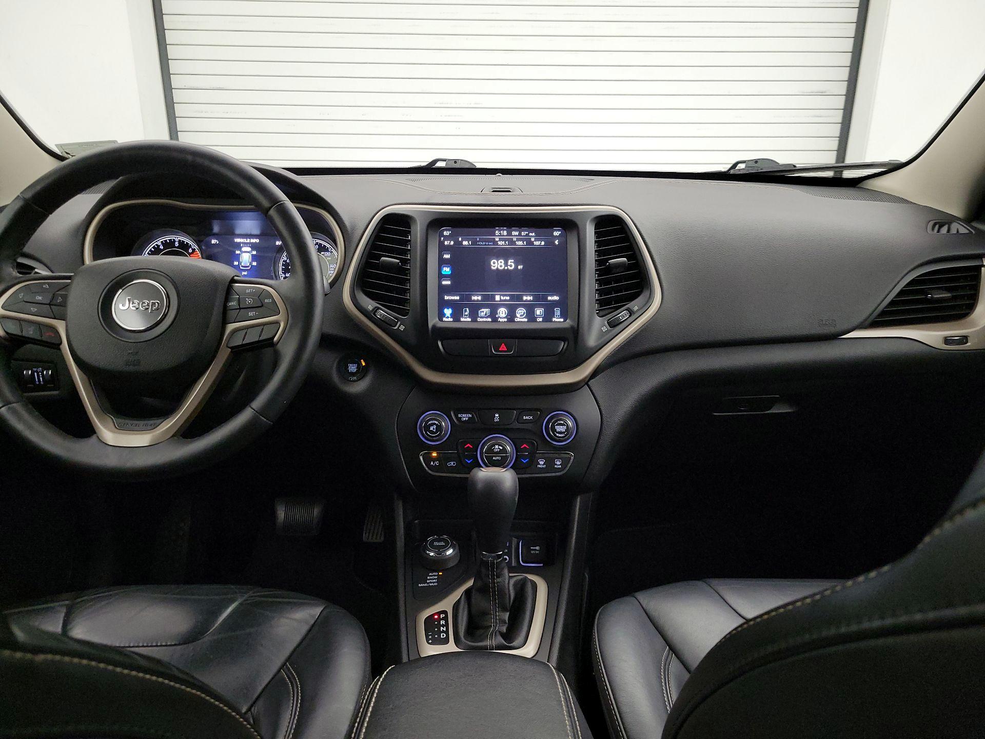 Thumbnail: 2017 Jeep Cherokee - 9