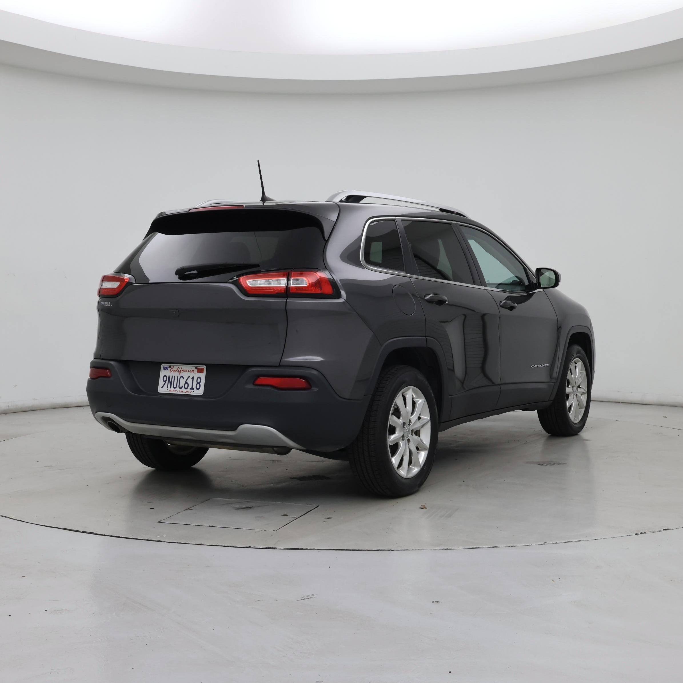 Thumbnail: 2017 Jeep Cherokee - 8