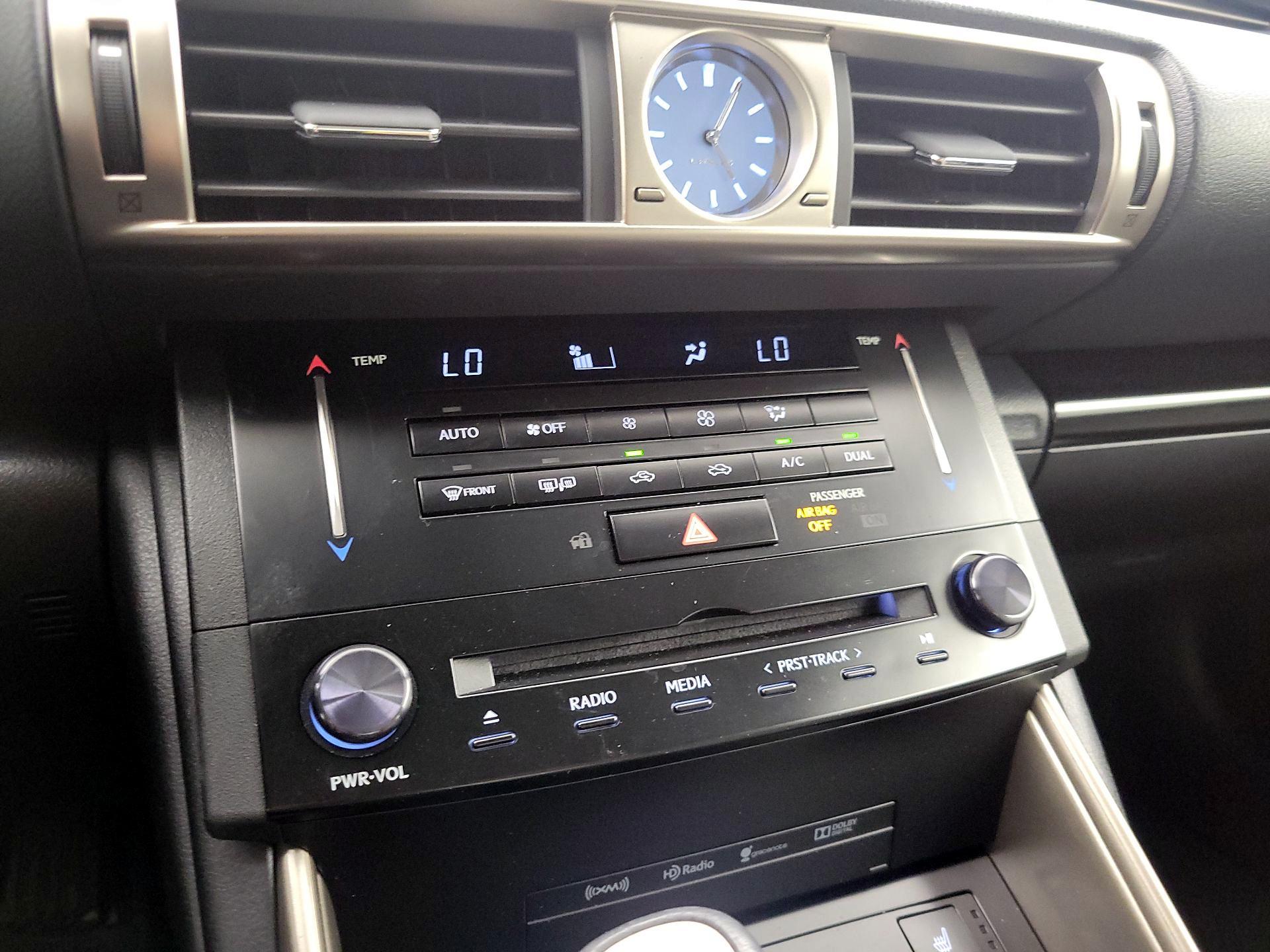 Thumbnail: 2014 Lexus IS - 17