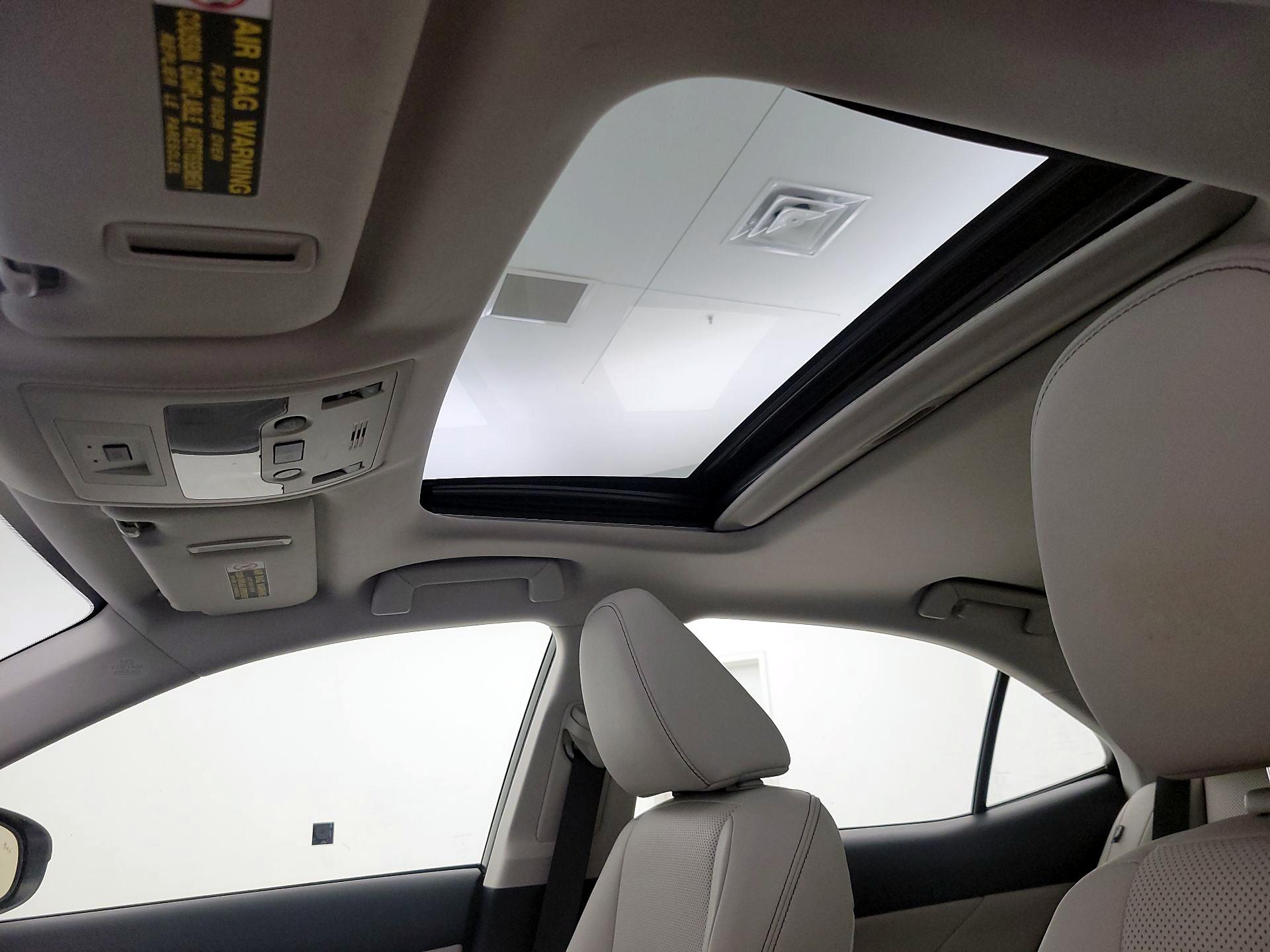 Thumbnail: 2014 Lexus IS - 20