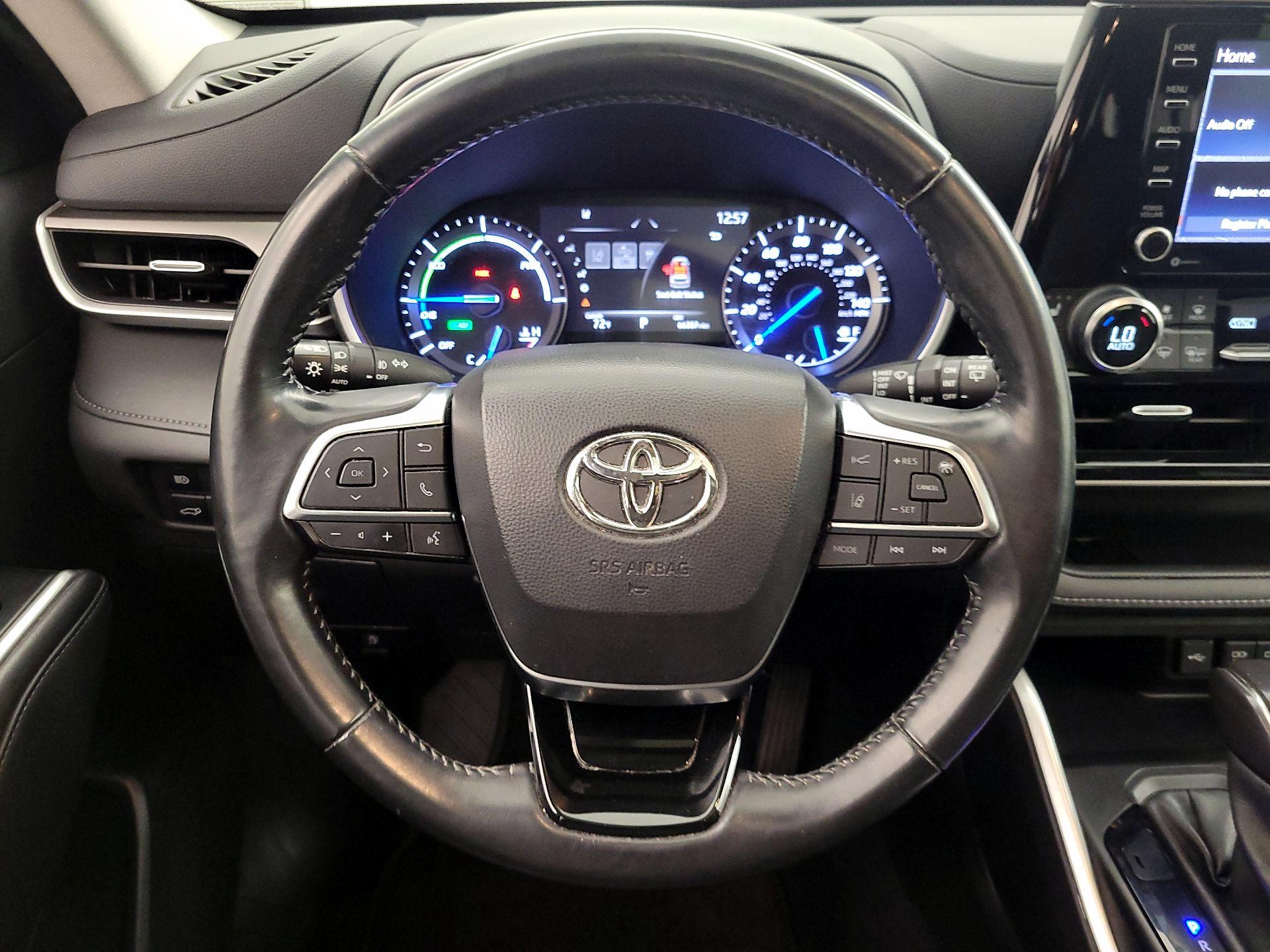 Thumbnail: 2021 Toyota Highlander - 10