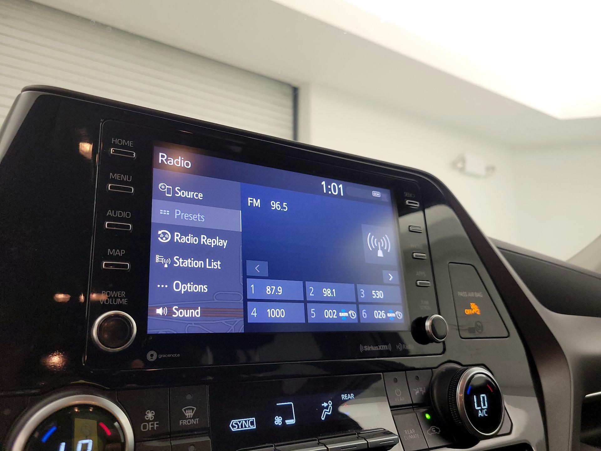 Thumbnail: 2021 Toyota Highlander - 16