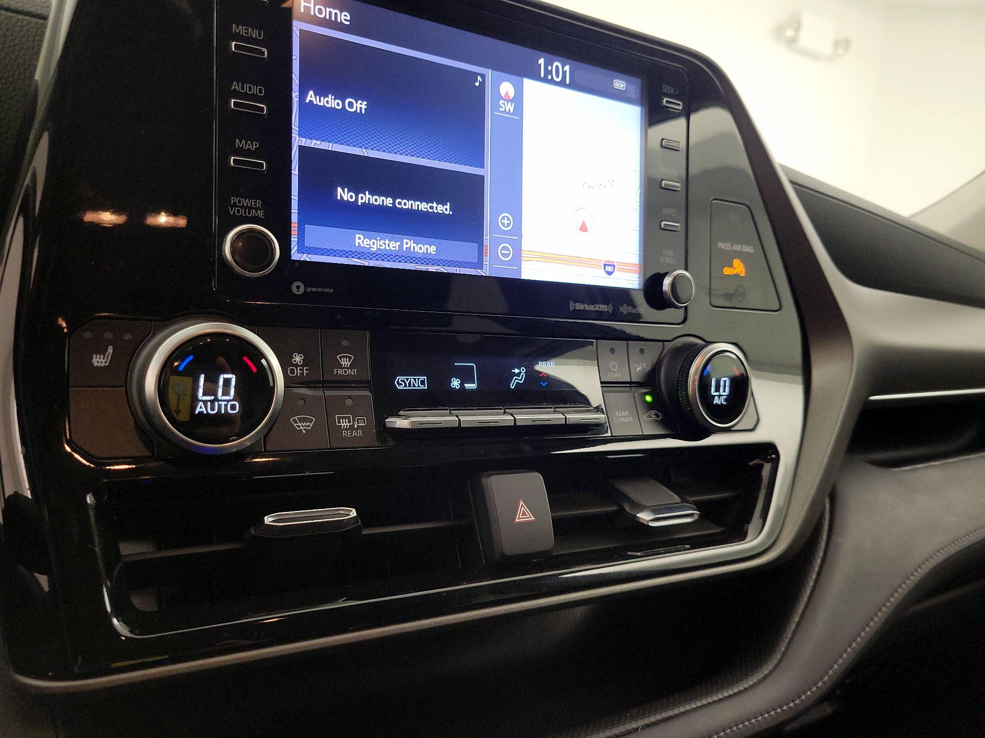 Thumbnail: 2021 Toyota Highlander - 17