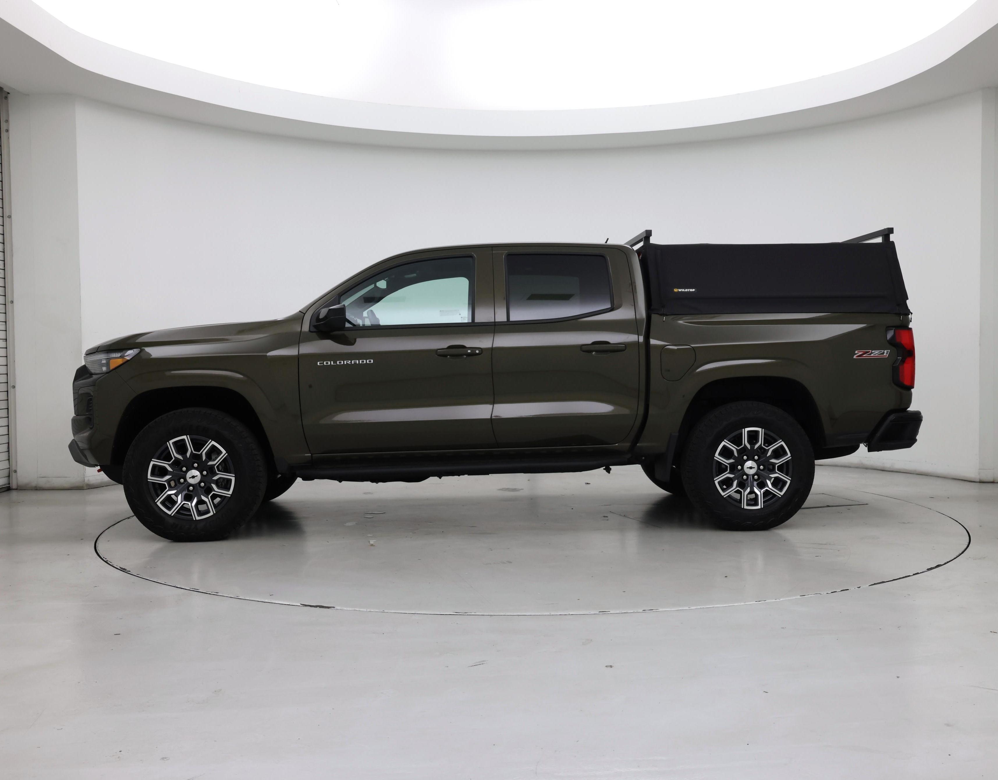Thumbnail: 2024 Chevrolet Colorado - 3