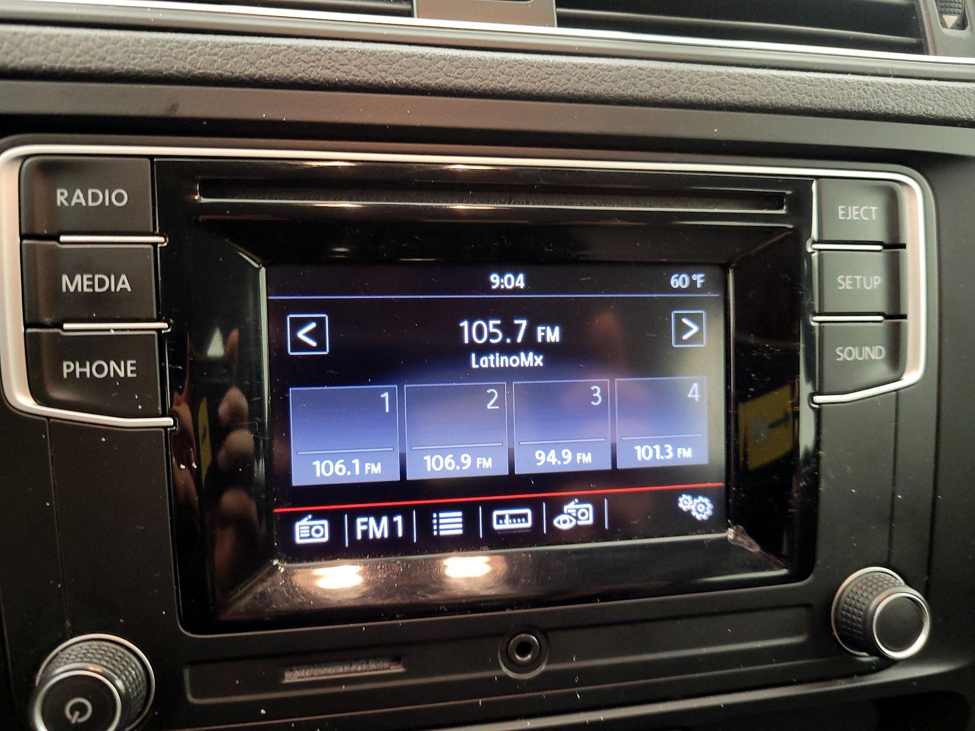 Thumbnail: 2017 Volkswagen Jetta - 15