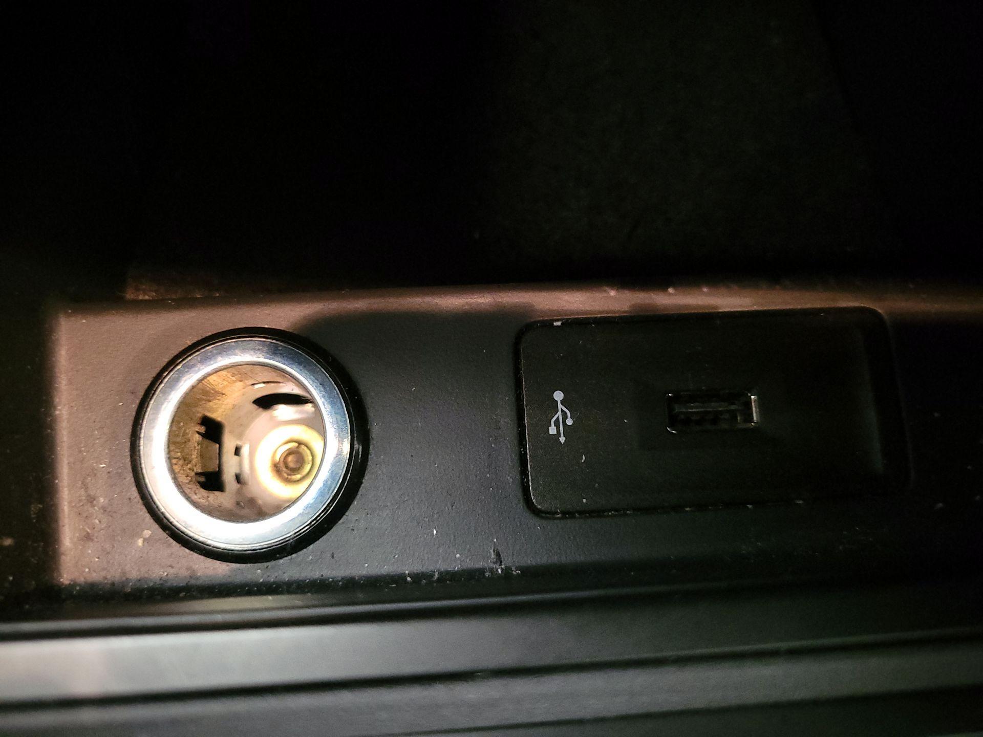 Thumbnail: 2017 Volkswagen Jetta - 18