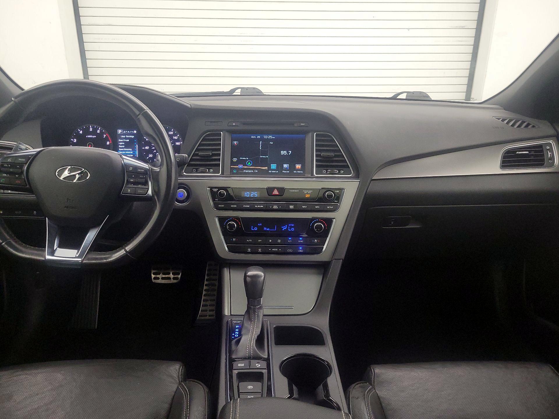 Thumbnail: 2015 Hyundai Sonata - 9