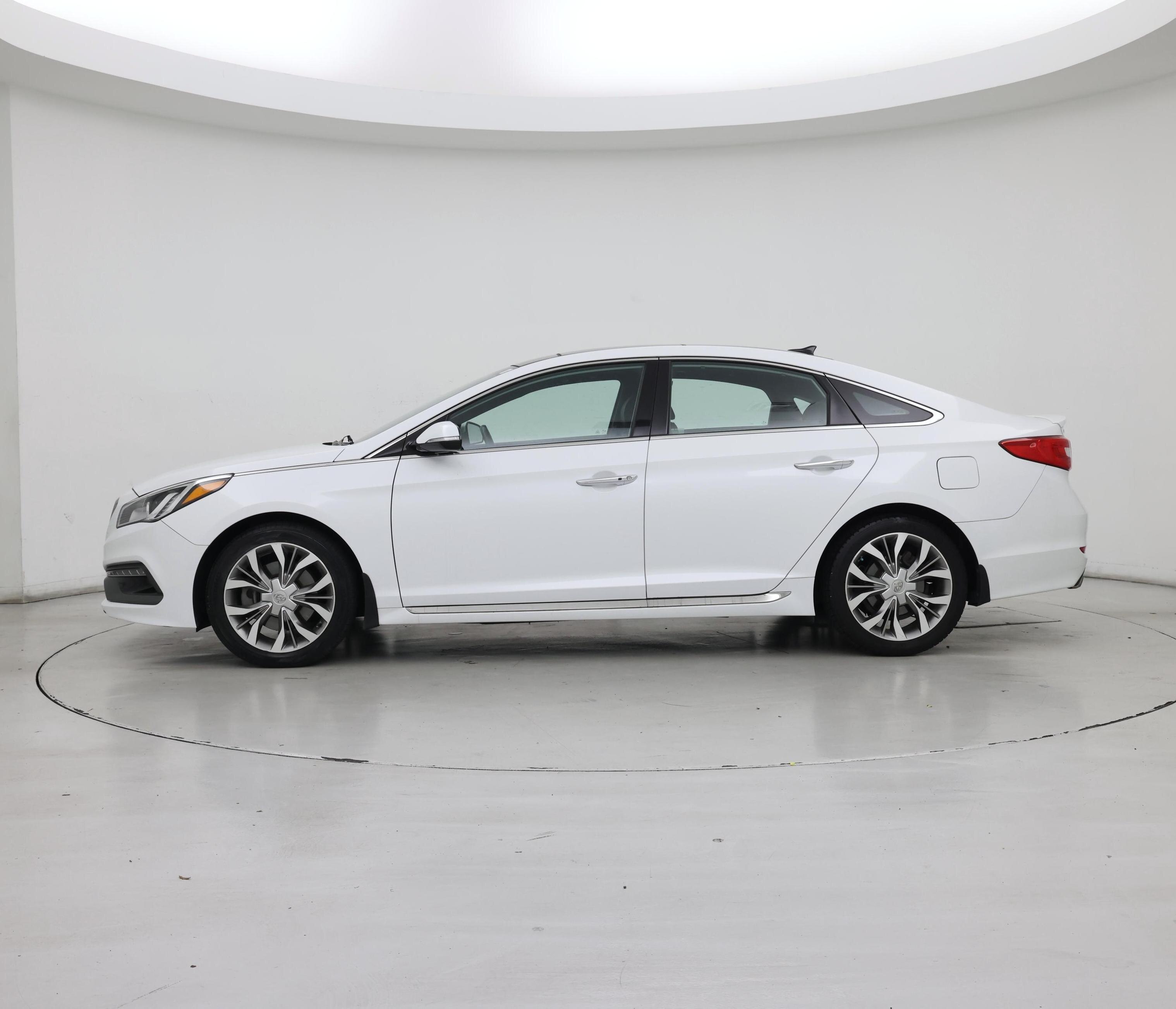 Thumbnail: 2015 Hyundai Sonata - 3