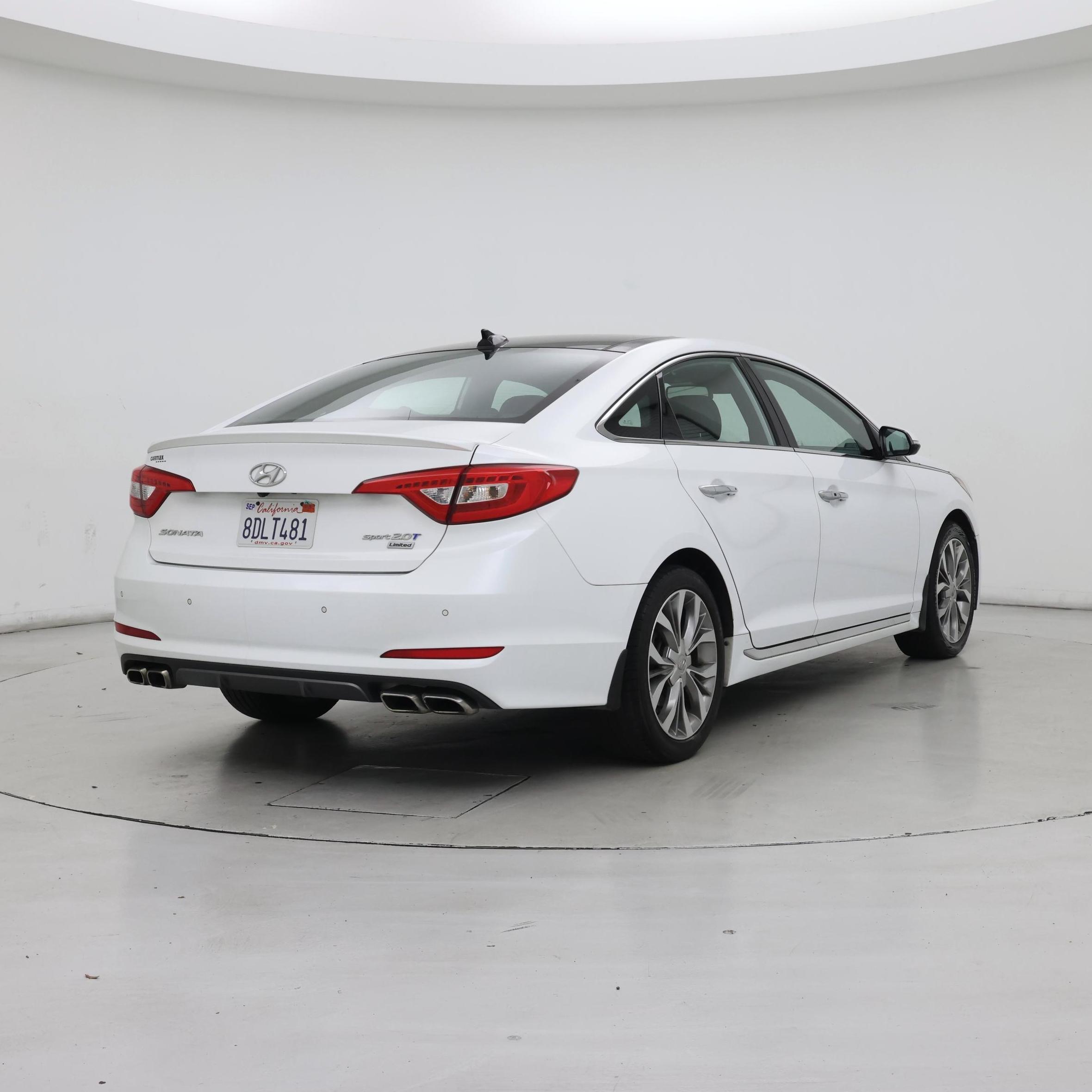 Thumbnail: 2015 Hyundai Sonata - 8