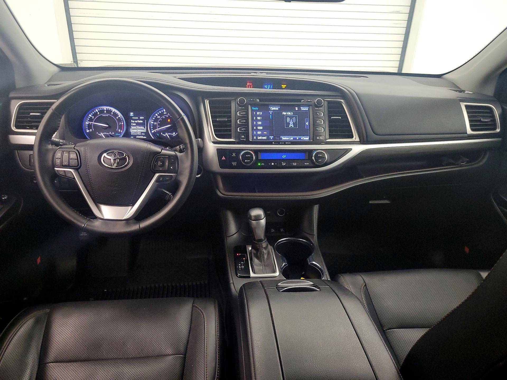 Thumbnail: 2019 Toyota Highlander - 9