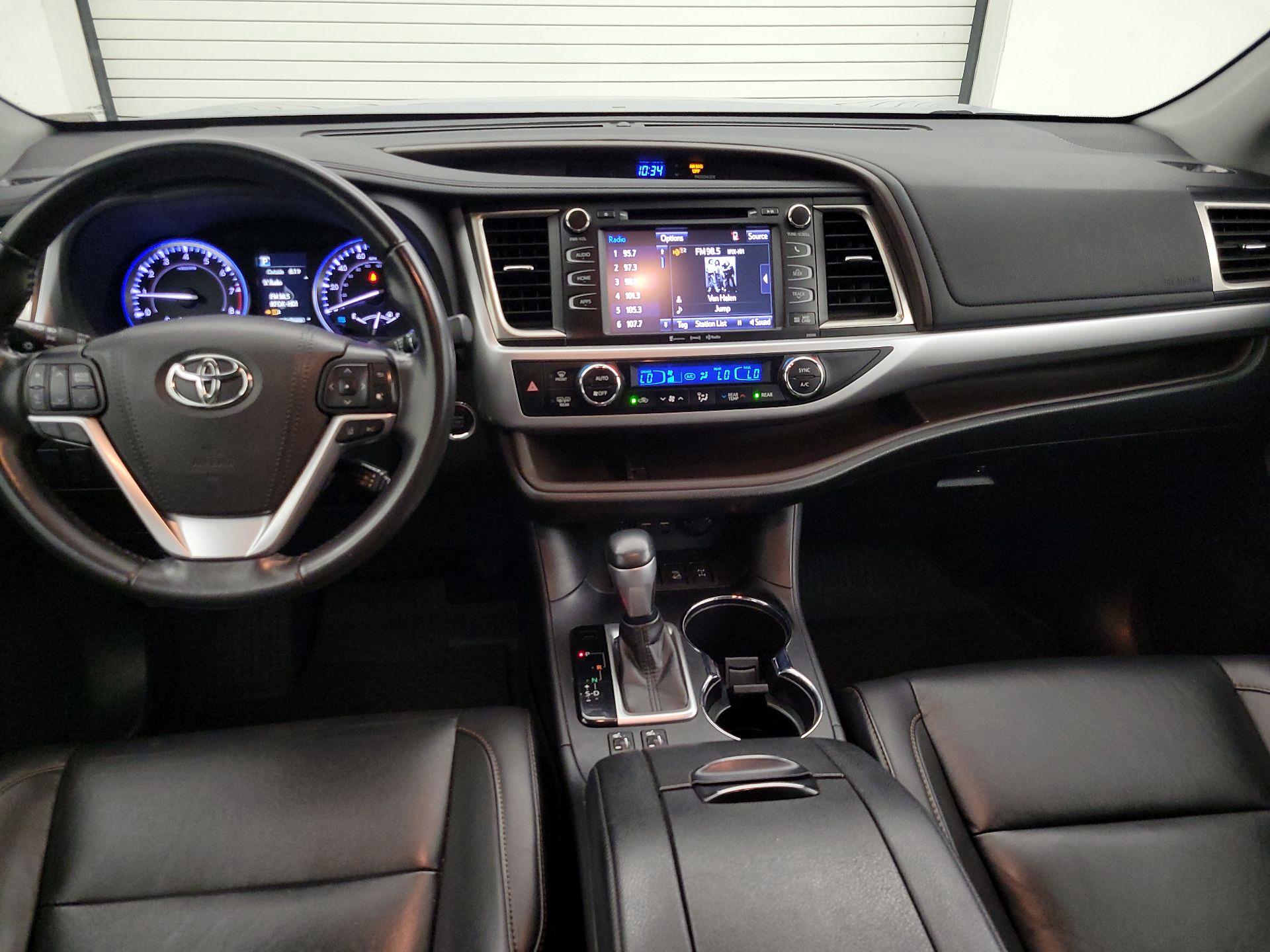 Thumbnail: 2019 Toyota Highlander - 9