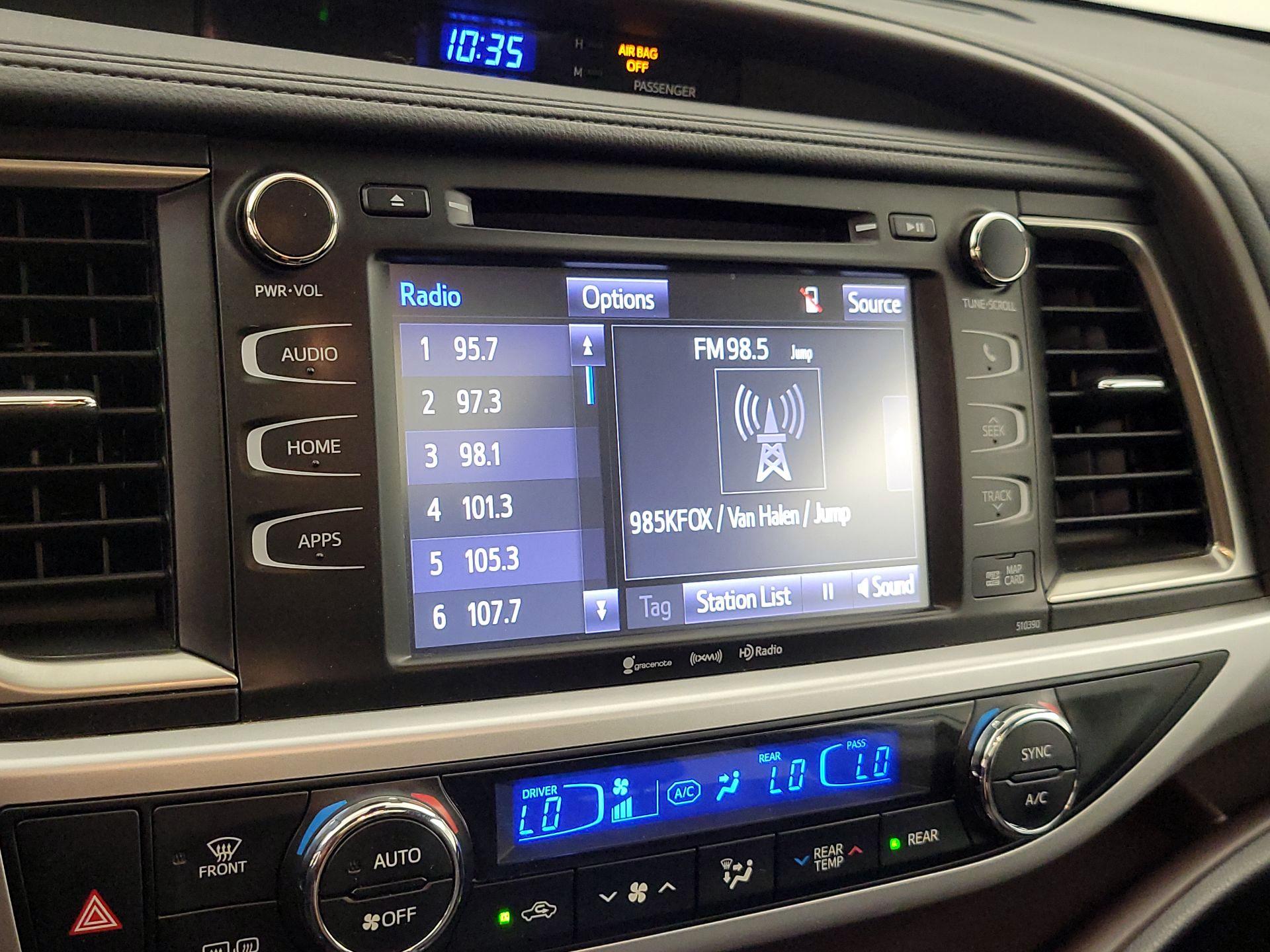 Thumbnail: 2019 Toyota Highlander - 16