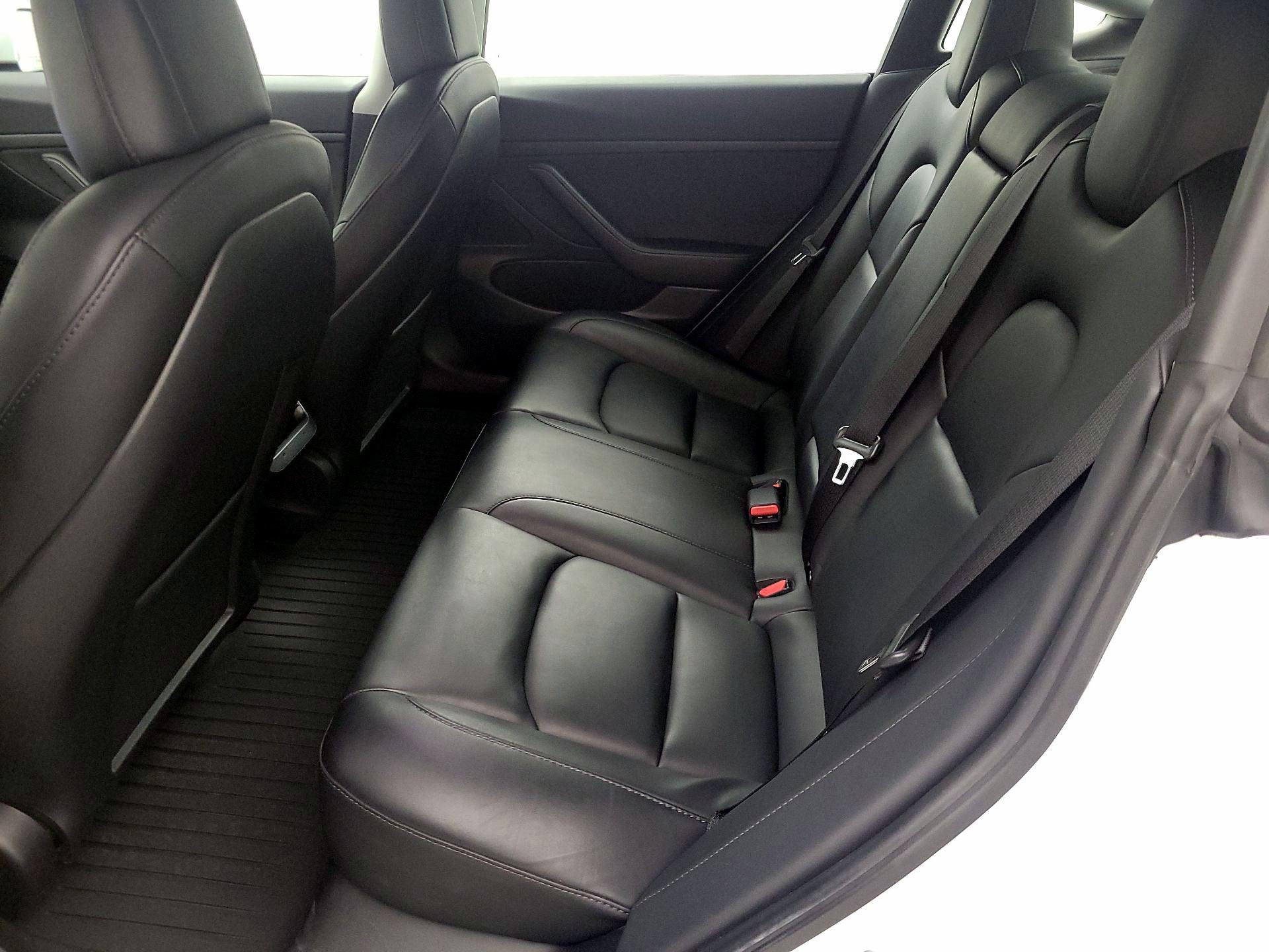 Thumbnail: 2021 Tesla Model 3 - 19