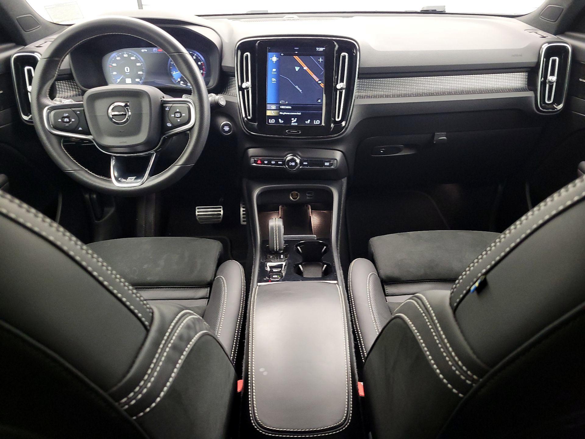 Thumbnail: 2019 Volvo XC40 - 9