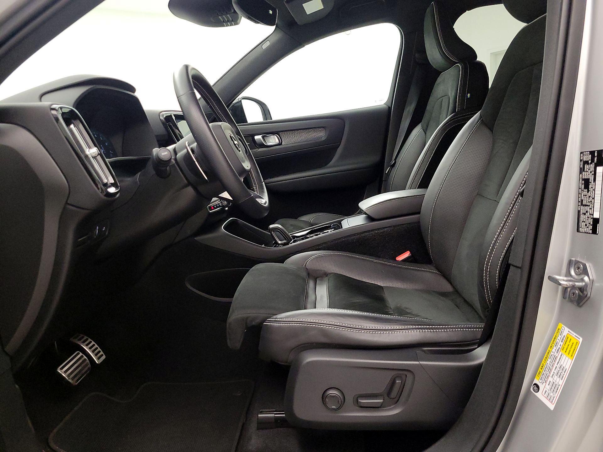 Thumbnail: 2019 Volvo XC40 - 11