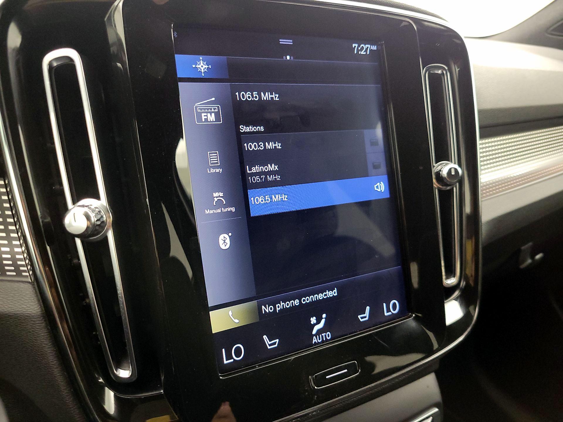 Thumbnail: 2019 Volvo XC40 - 16
