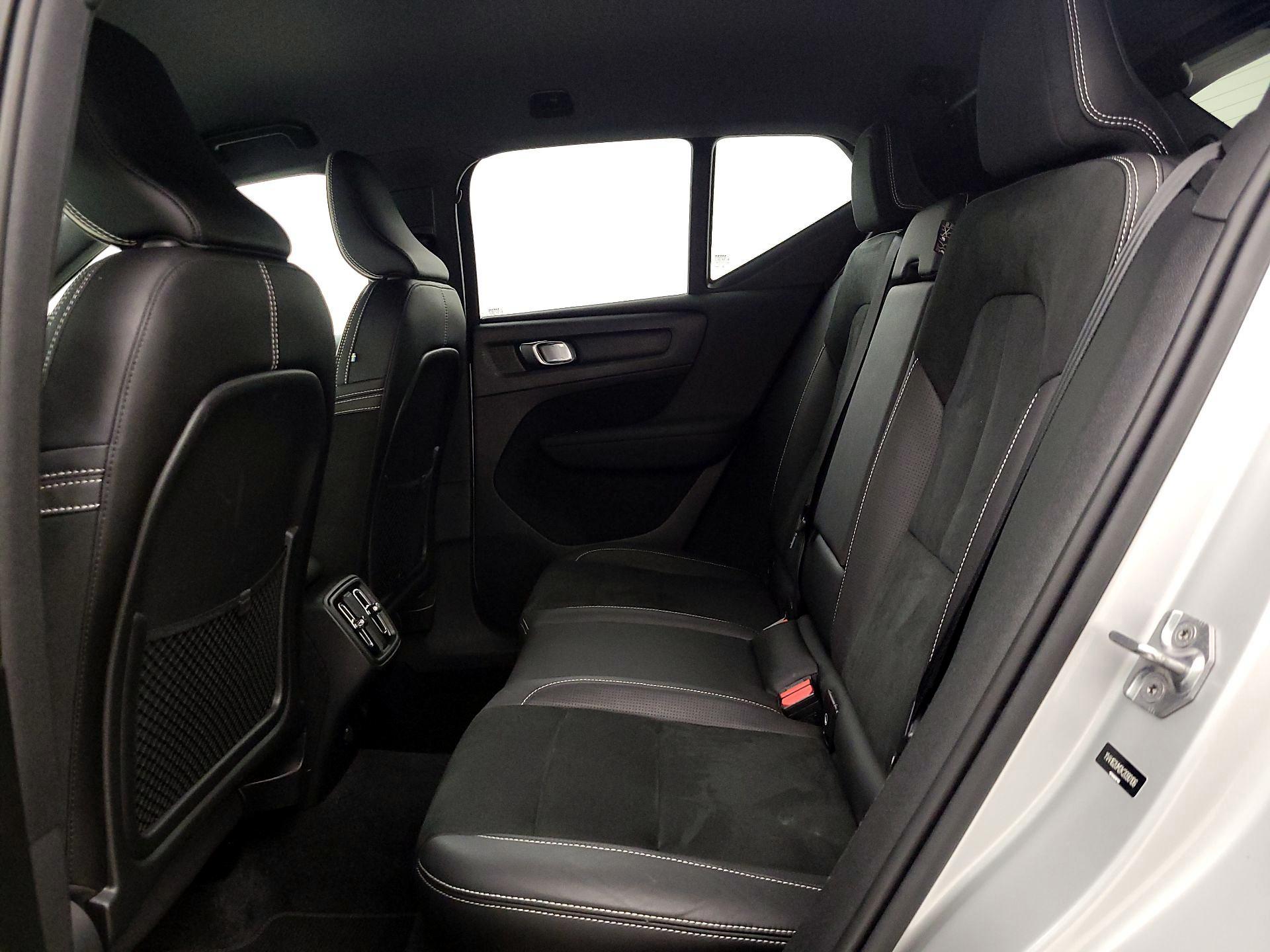 Thumbnail: 2019 Volvo XC40 - 20