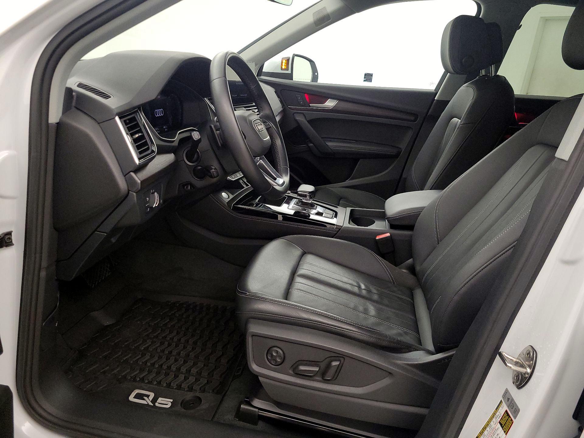 Thumbnail: 2023 Audi Q5 - 11