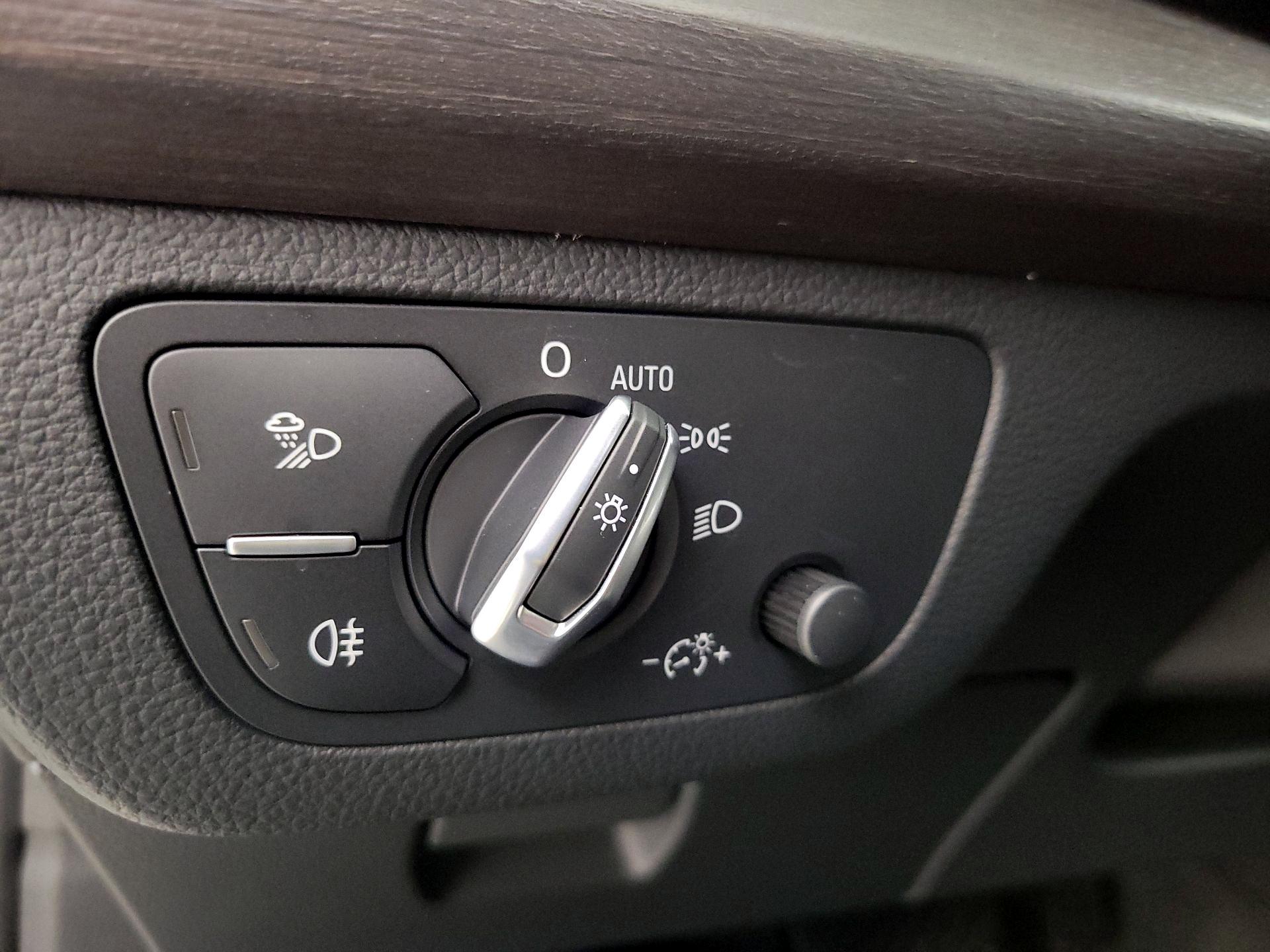 Thumbnail: 2023 Audi Q5 - 13