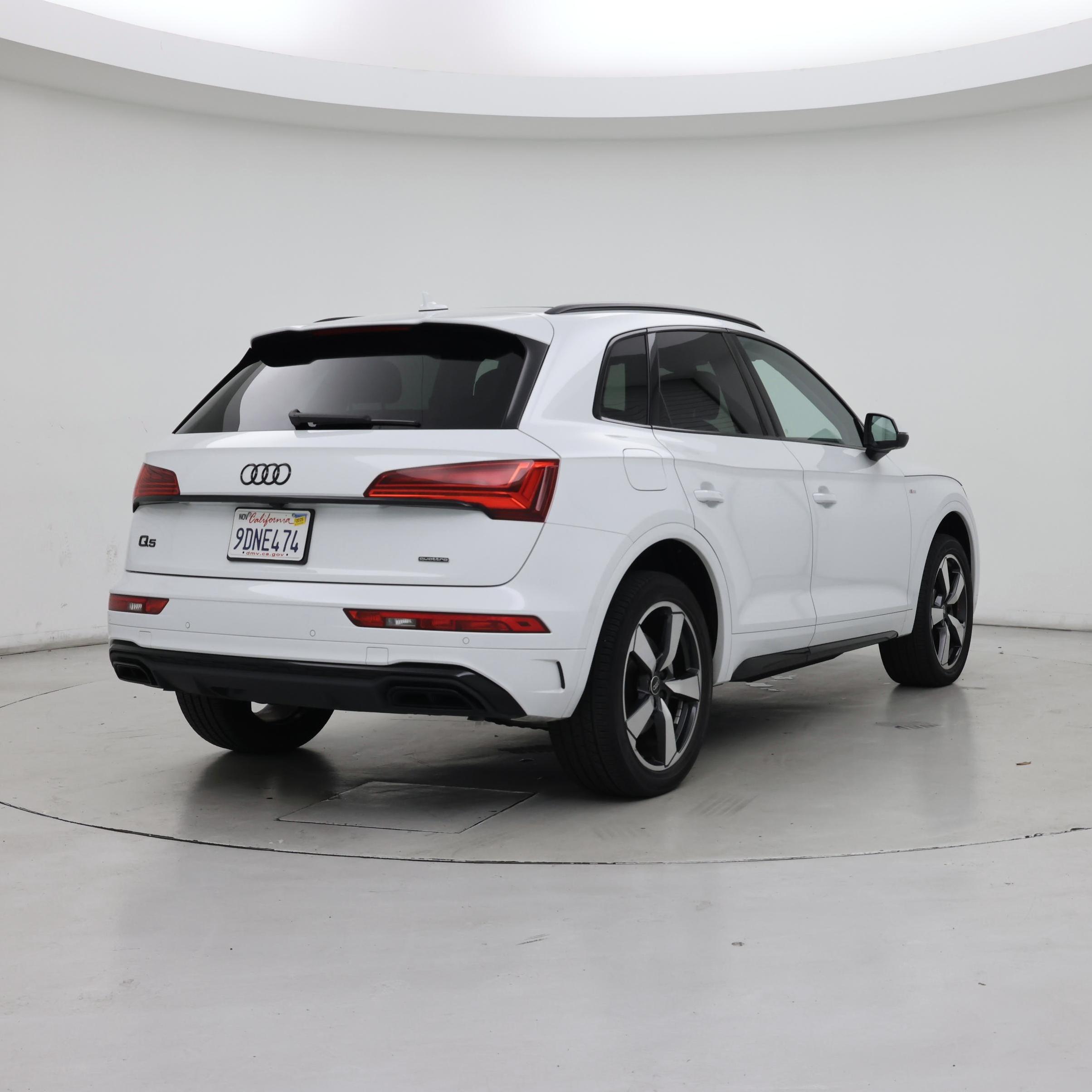 Thumbnail: 2023 Audi Q5 - 8