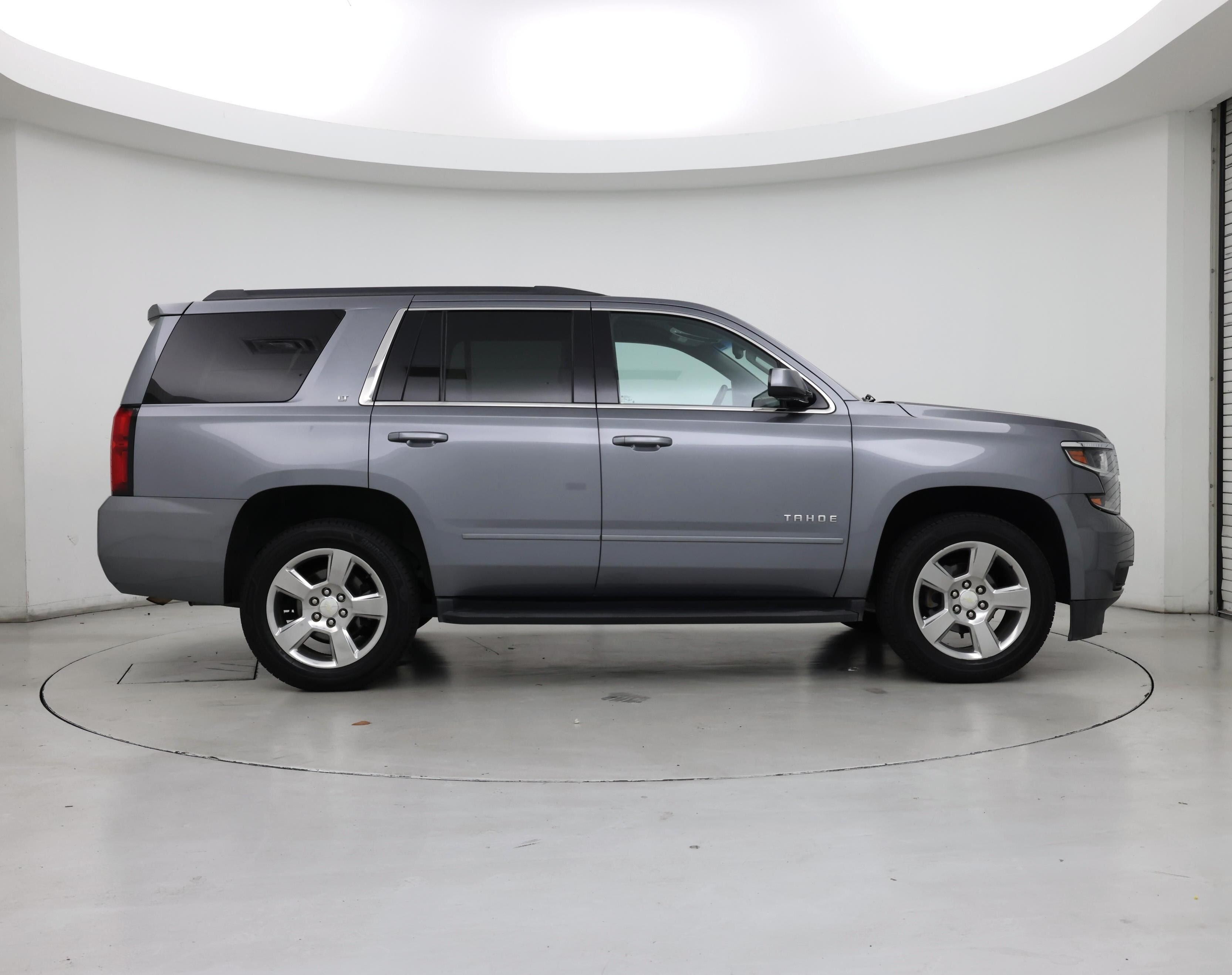 Thumbnail: 2018 Chevrolet Tahoe - 7