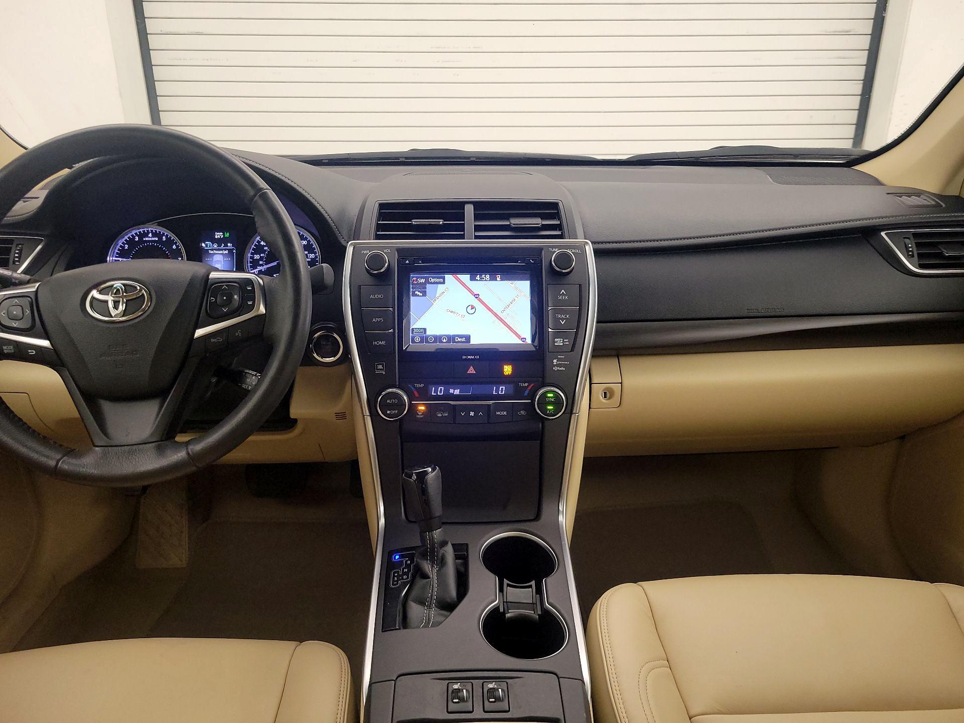 Thumbnail: 2017 Toyota Camry - 9