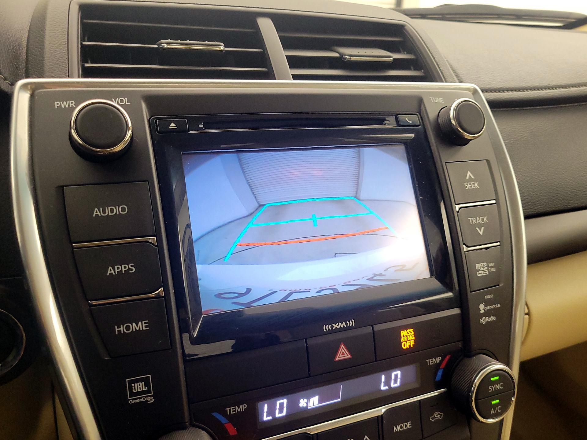 Thumbnail: 2017 Toyota Camry - 15