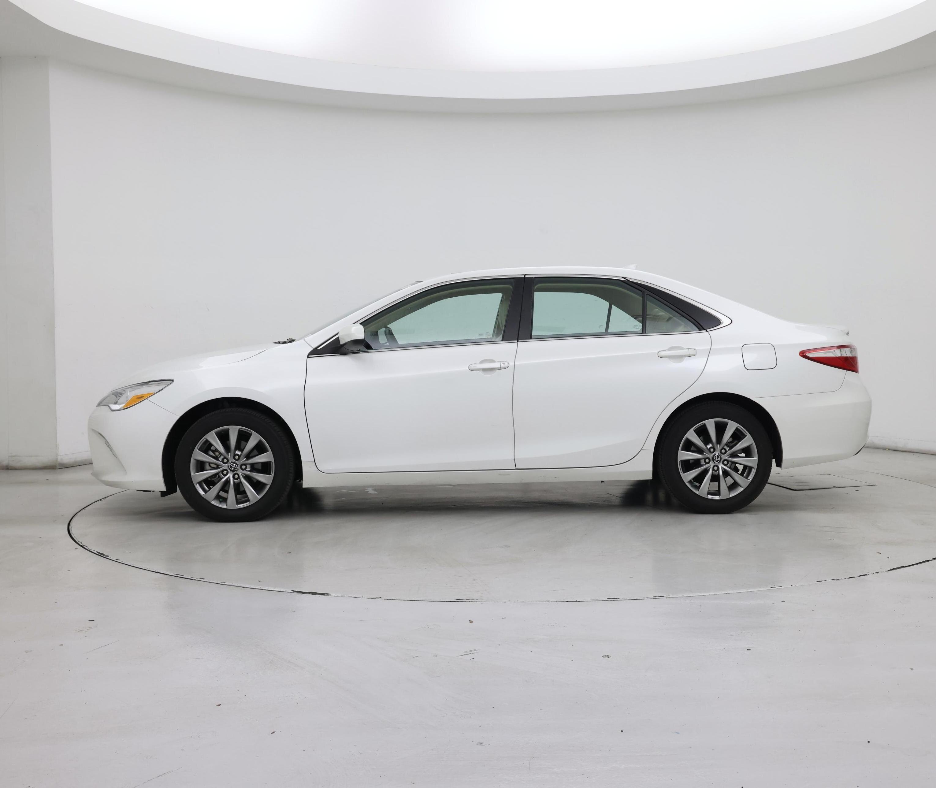 Thumbnail: 2017 Toyota Camry - 3