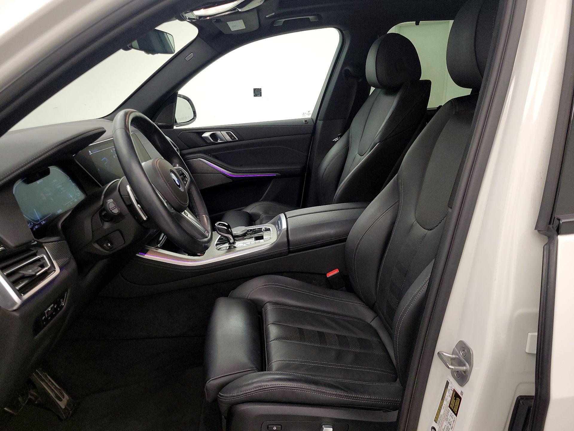 Thumbnail: 2022 BMW X5 - 11