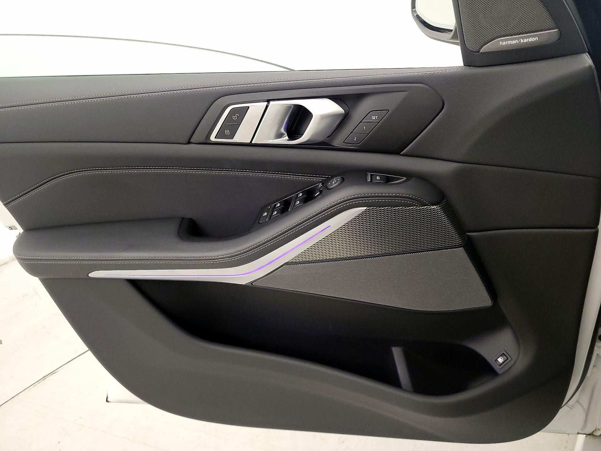 Thumbnail: 2022 BMW X5 - 12