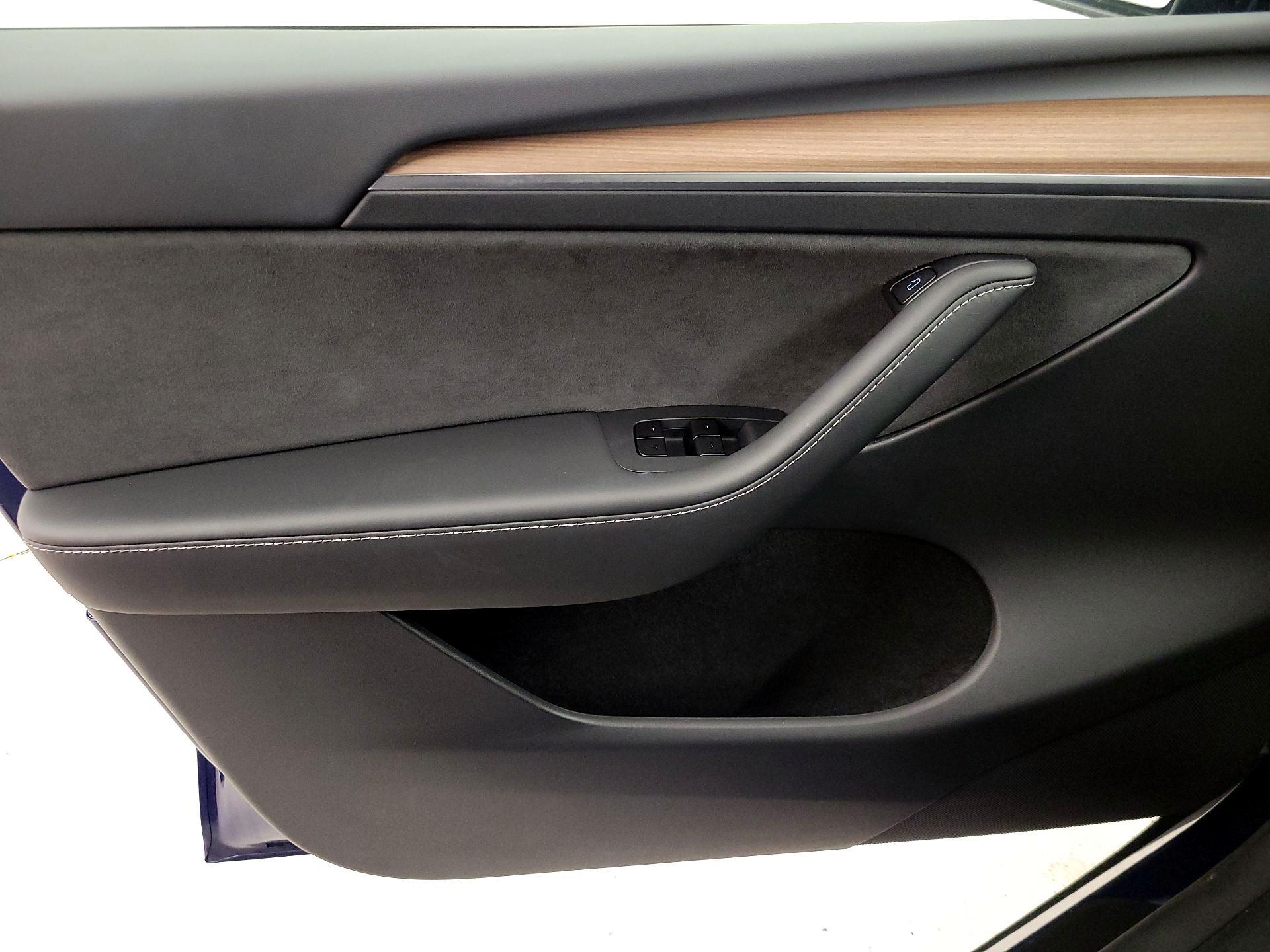 Thumbnail: 2025 Tesla Model Y - 12